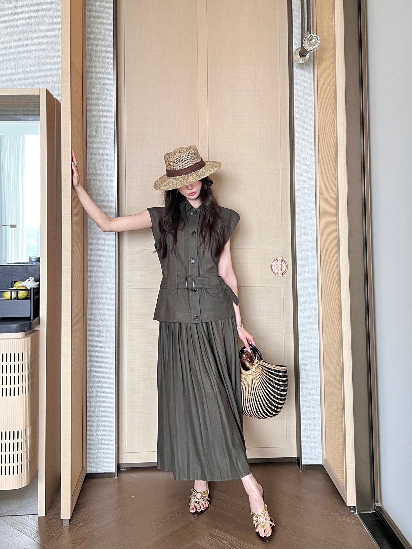 Lor*P belted vest + pleated skirt set