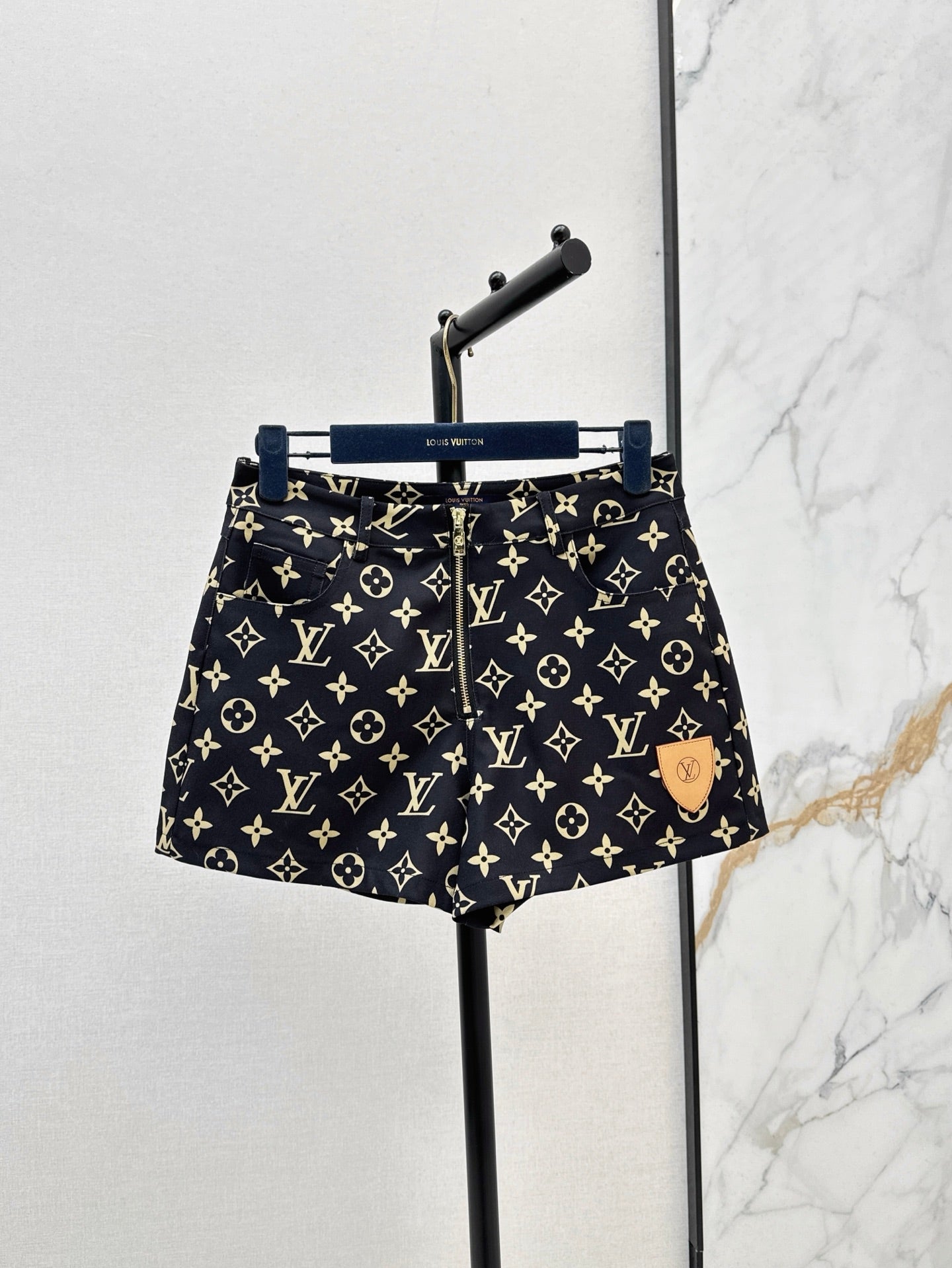 Loui* 25ss monogram printed shorts