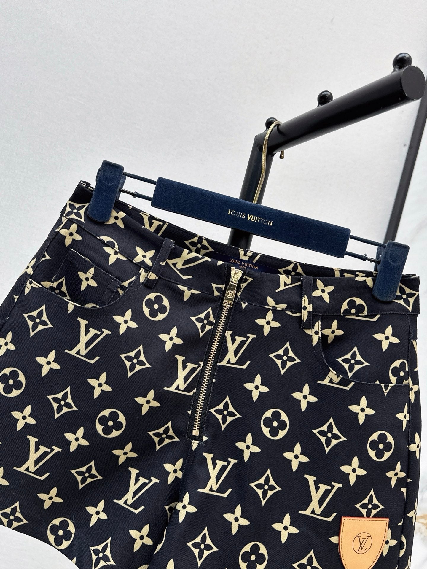 Loui* 25ss monogram printed shorts