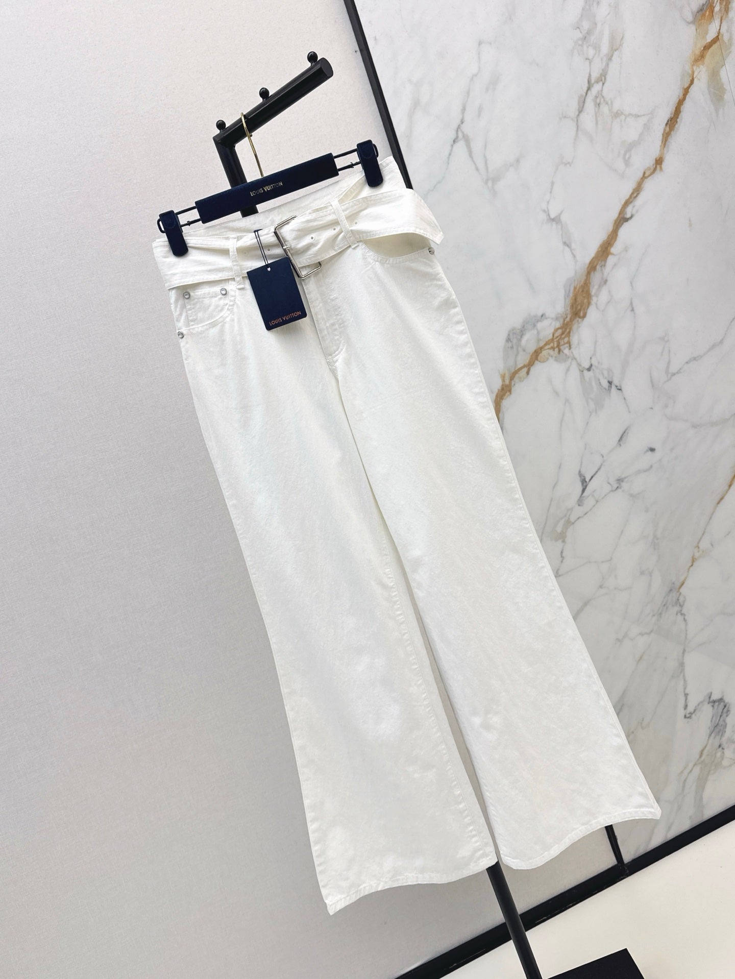 Loui* 25ss belted denim pants