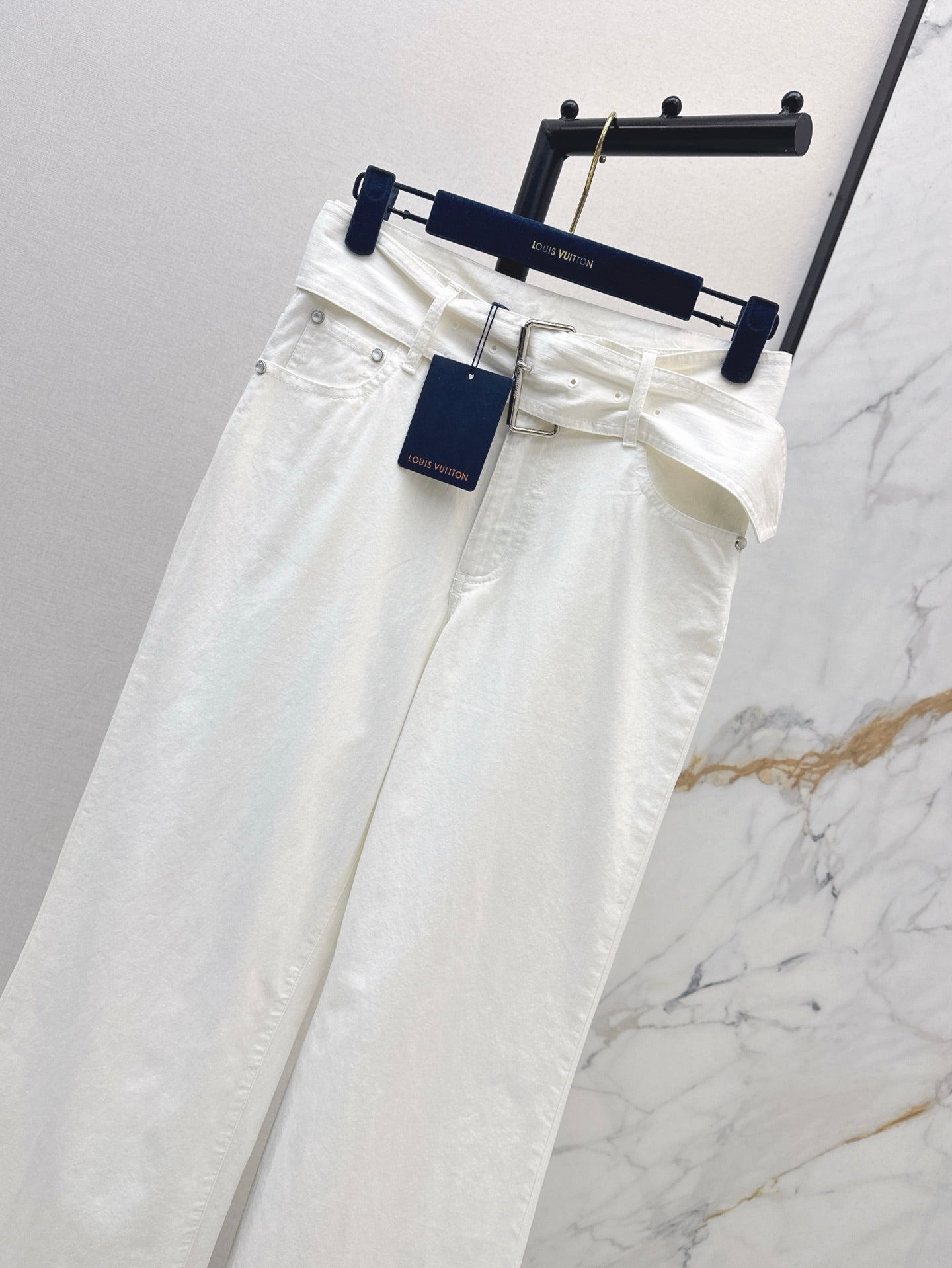 Loui* 25ss belted denim pants