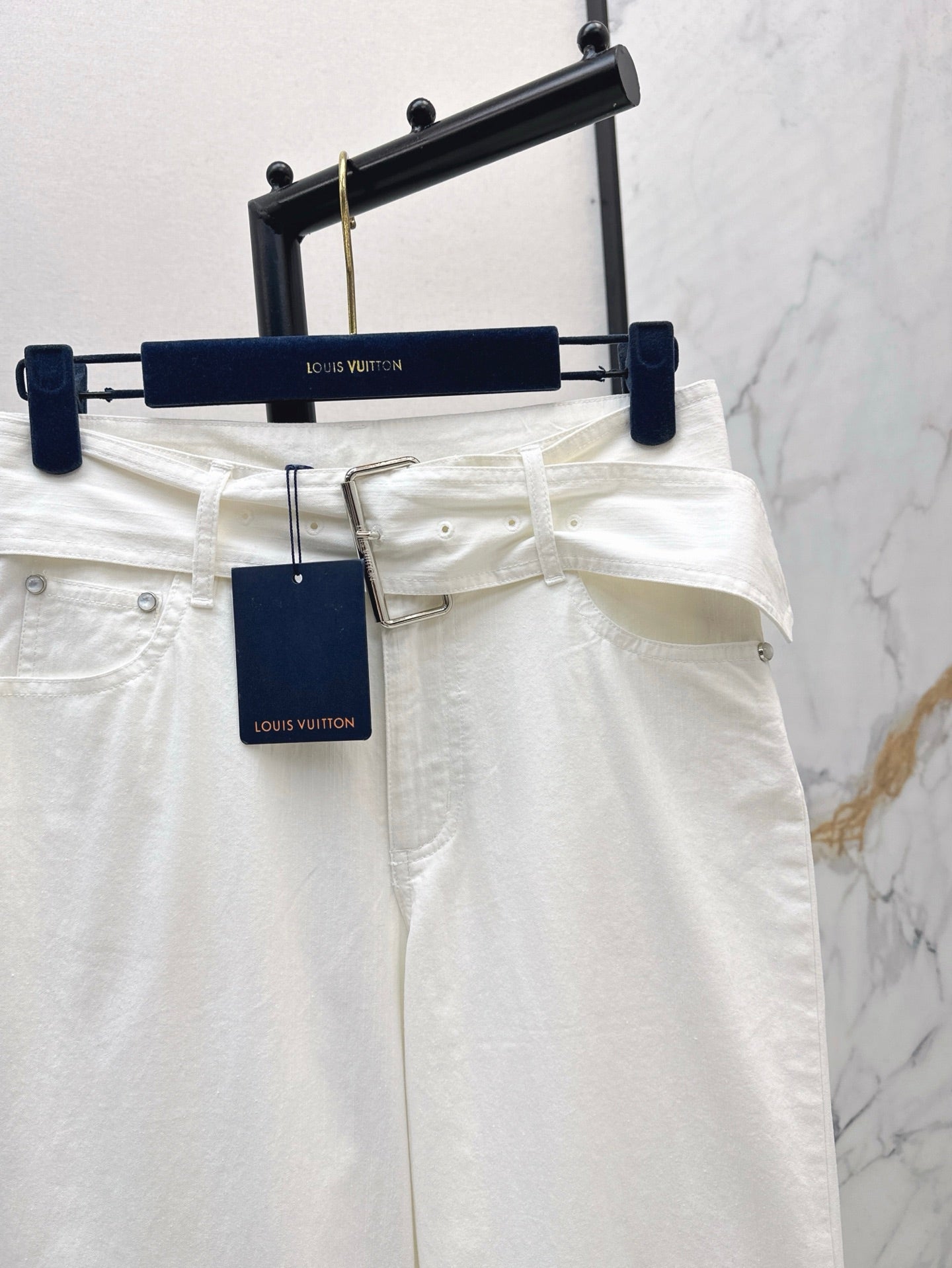 Loui* 25ss belted denim pants