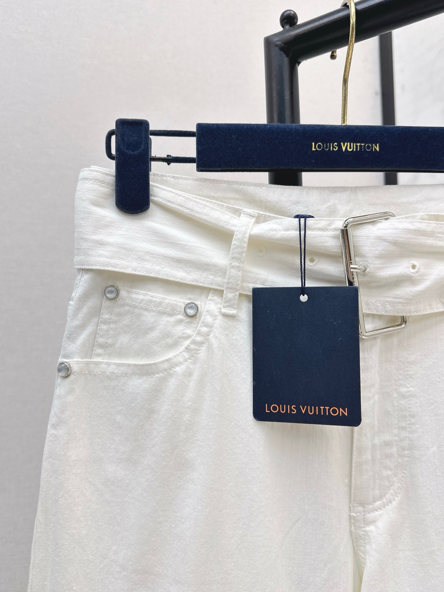 Loui* 25ss belted denim pants
