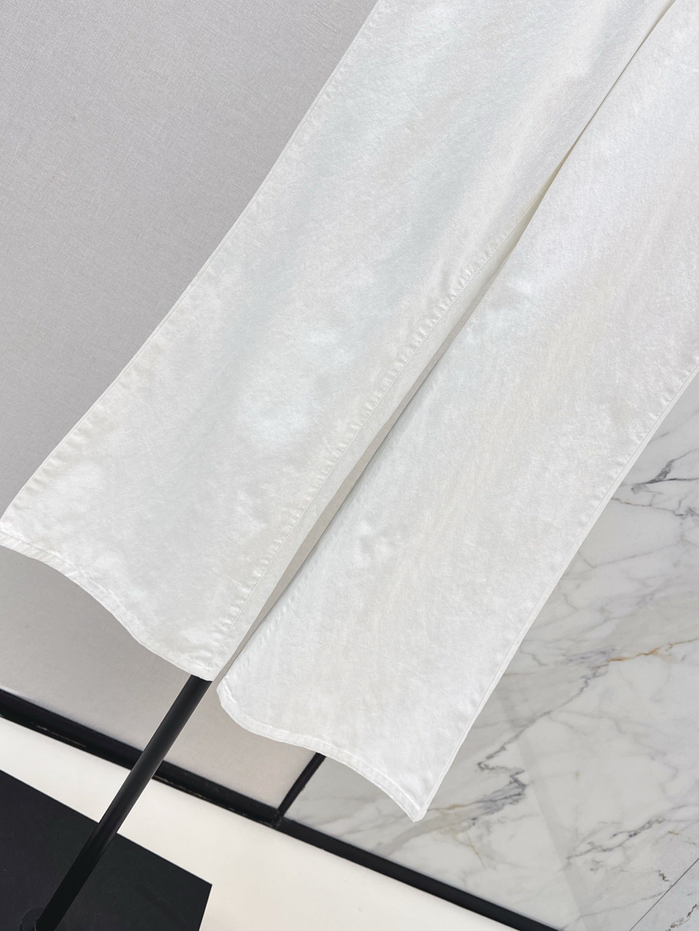 Loui* 25ss belted denim pants