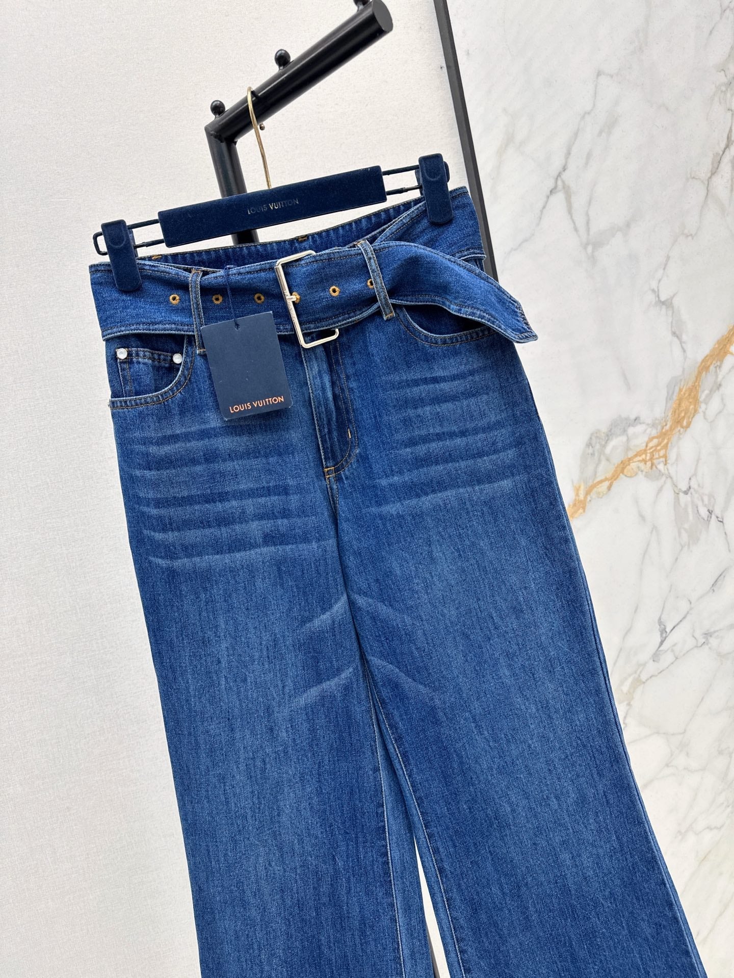 Loui* 25ss belted denim pants