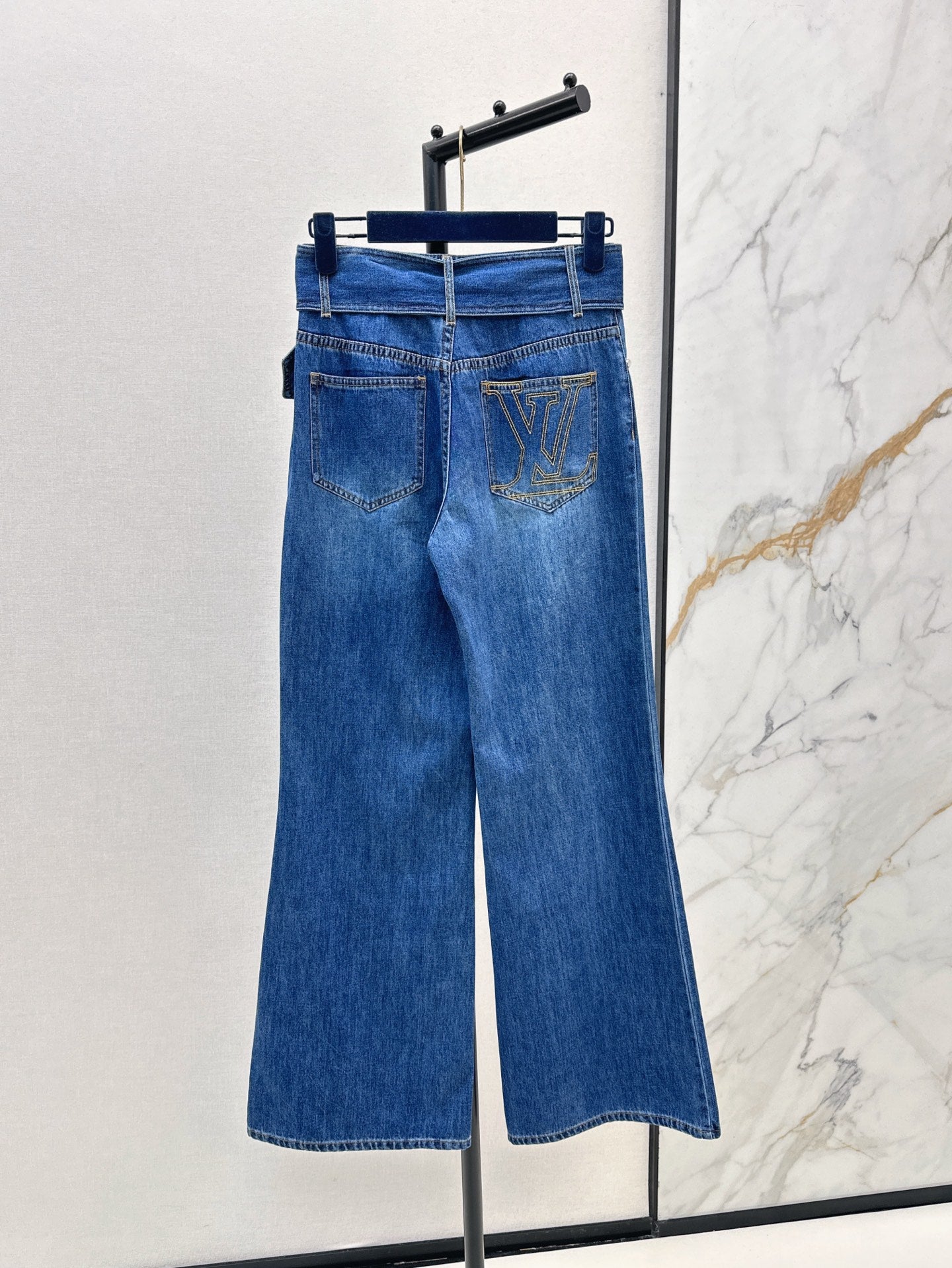 Loui* 25ss belted denim pants