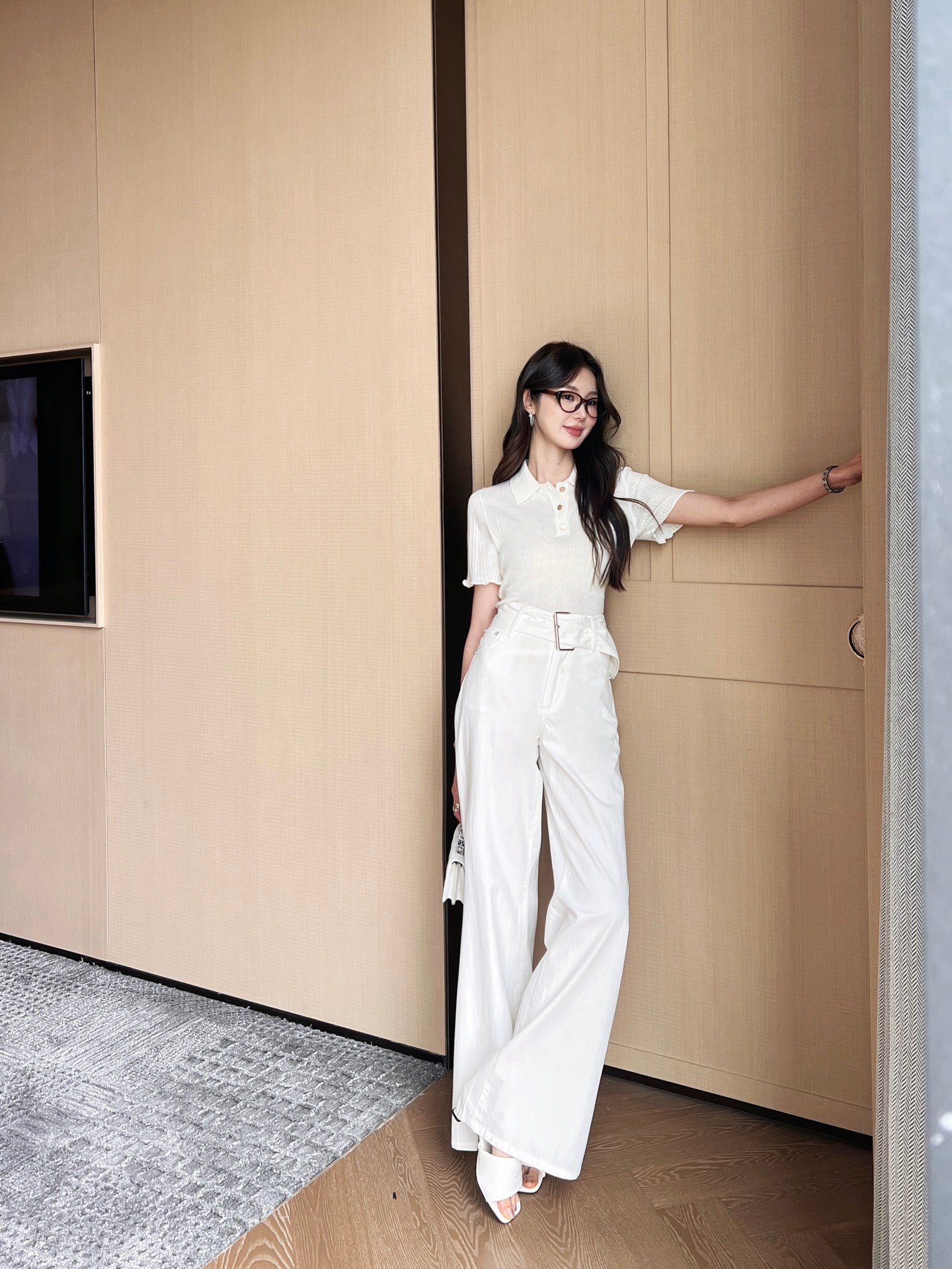 Loui* 25ss belted denim pants