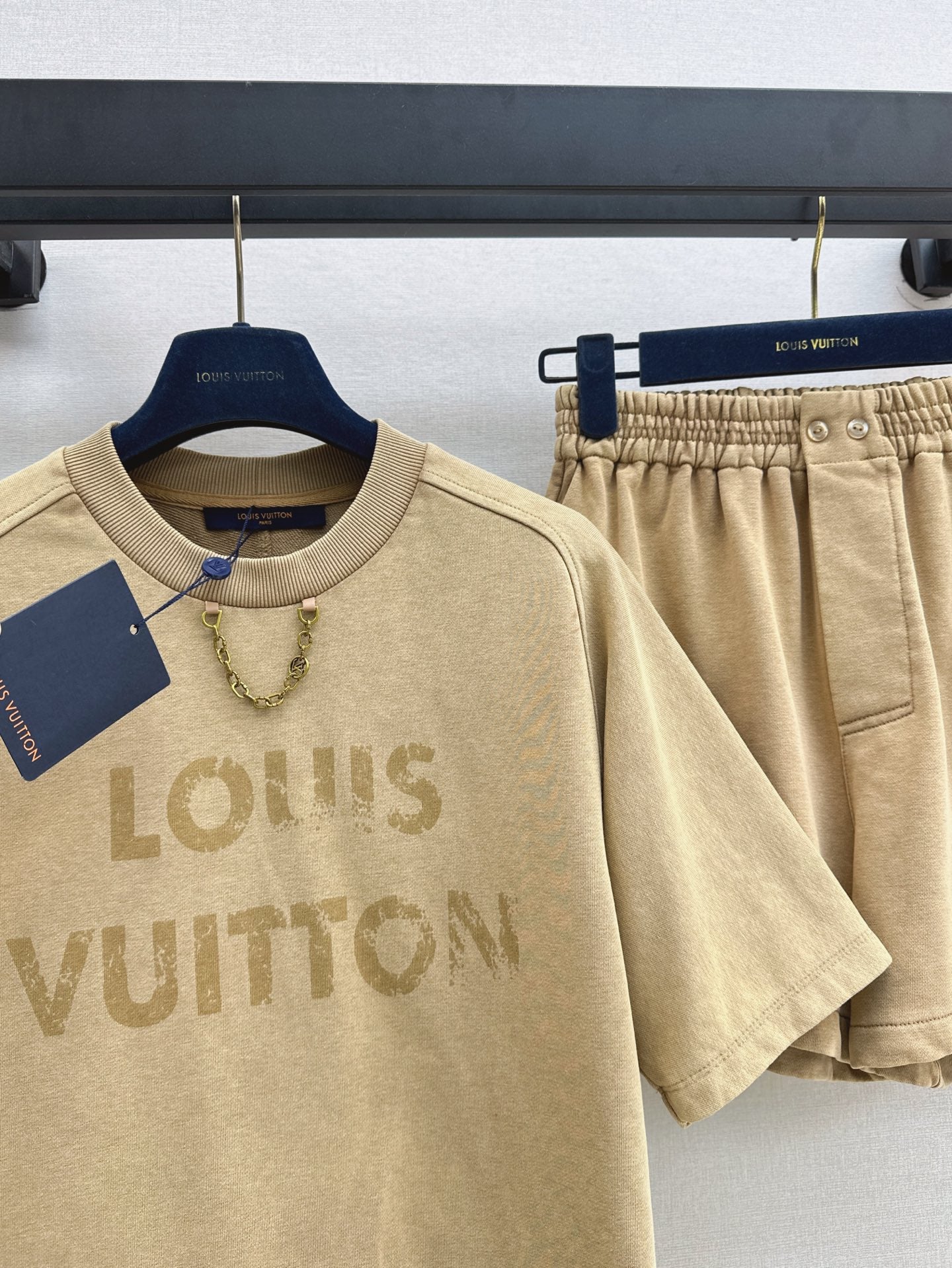 Loui* 25ss Vintage-Effect cotton T-Shirt + shorts set