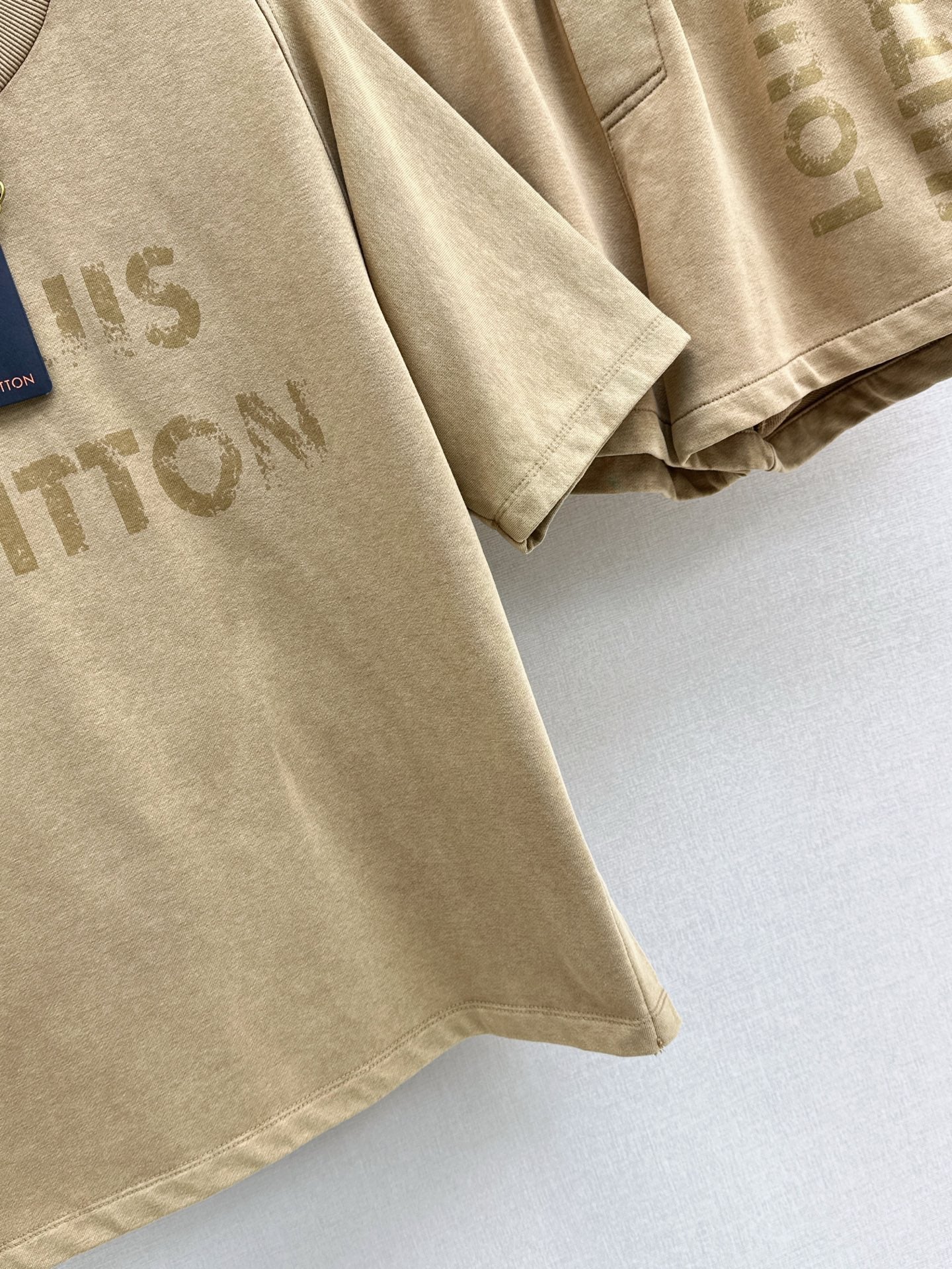 Loui* 25ss Vintage-Effect cotton T-Shirt + shorts set