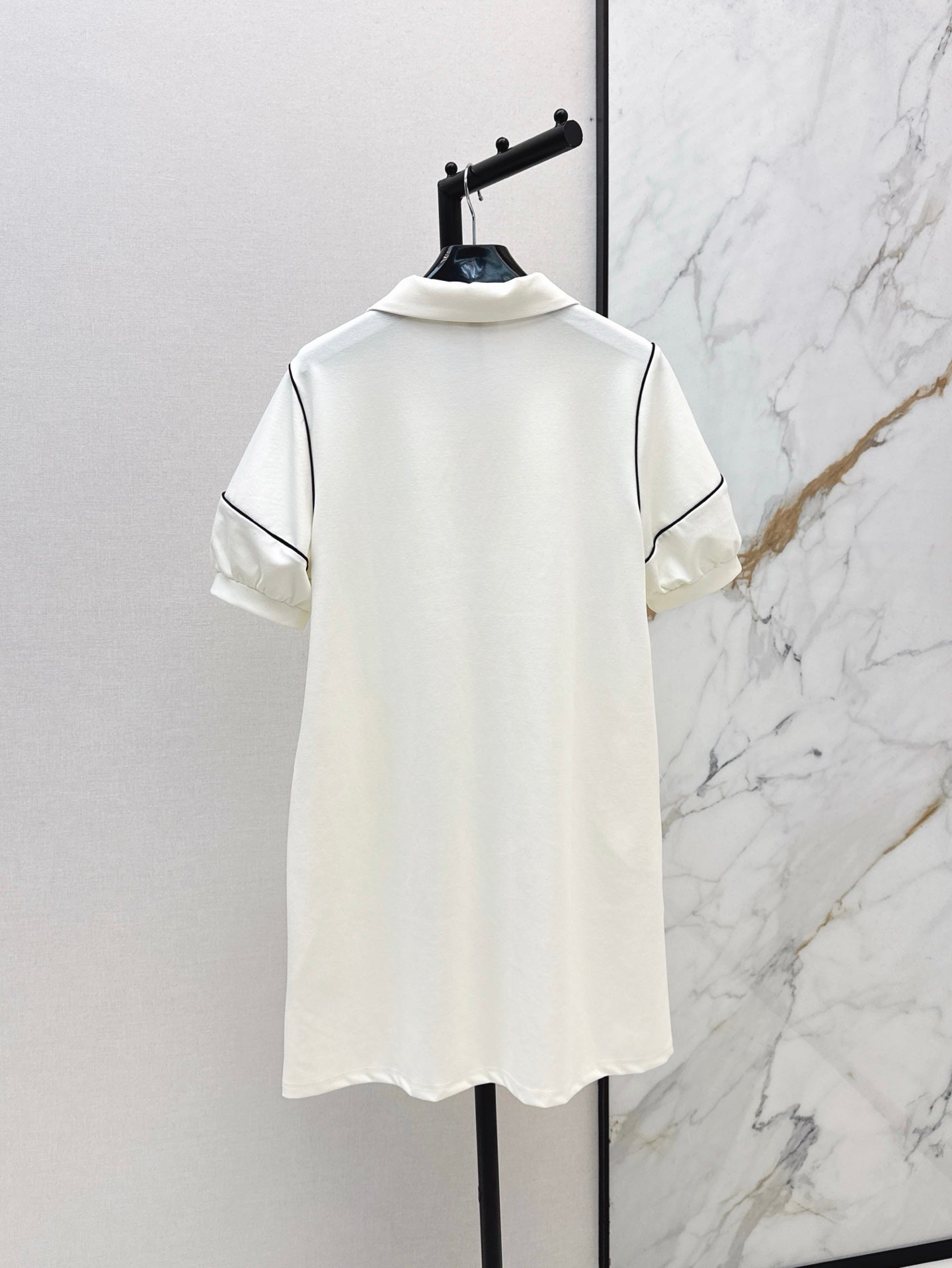 Cel* 25ss embroidered polo dress