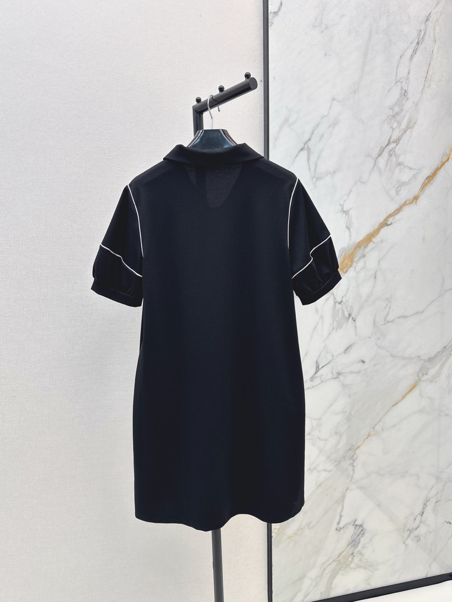 Cel* 25ss embroidered polo dress