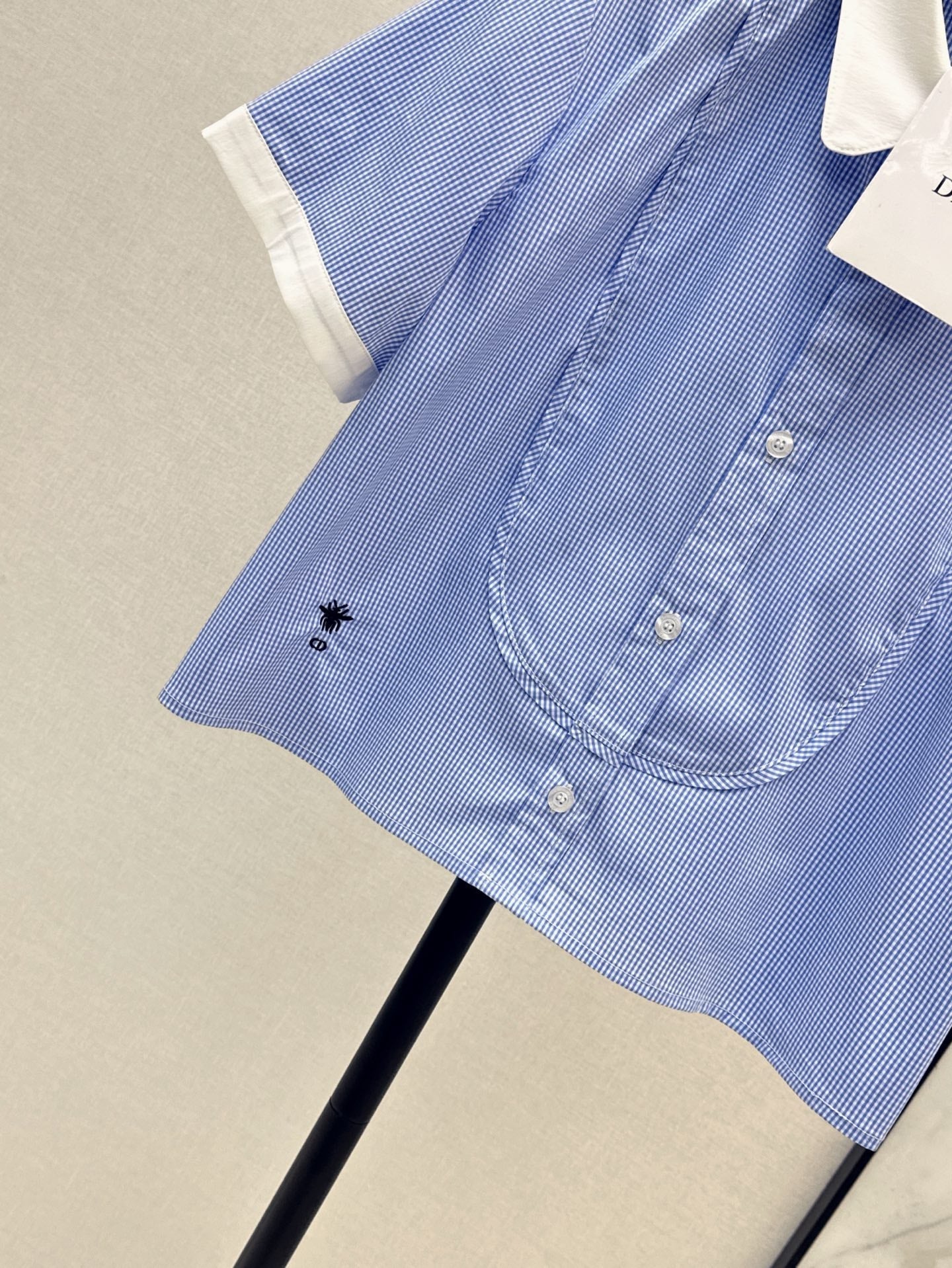 D*r 25ss Cropped shirt with bee embroidery