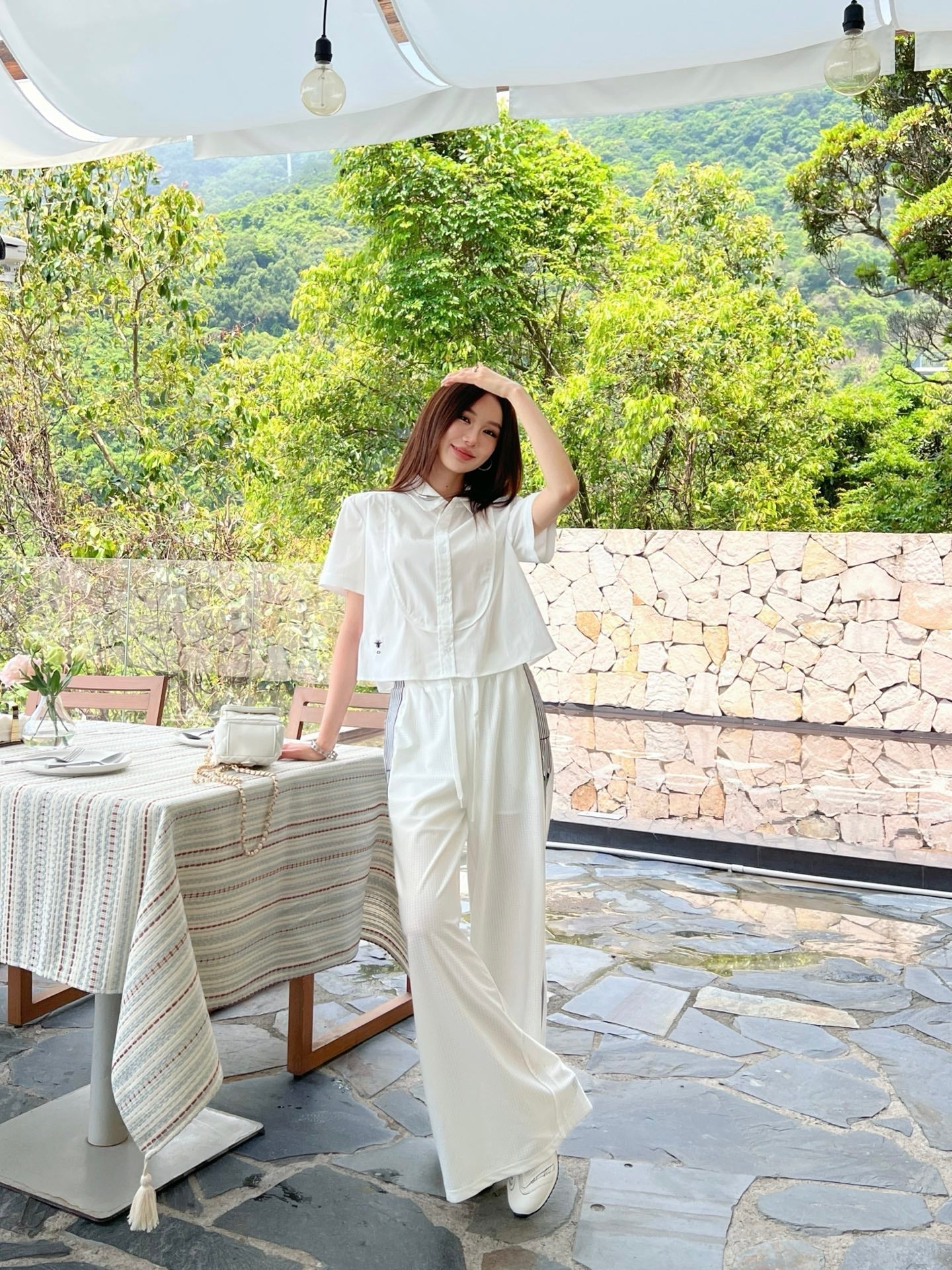 D*r 25ss Cropped shirt with bee embroidery