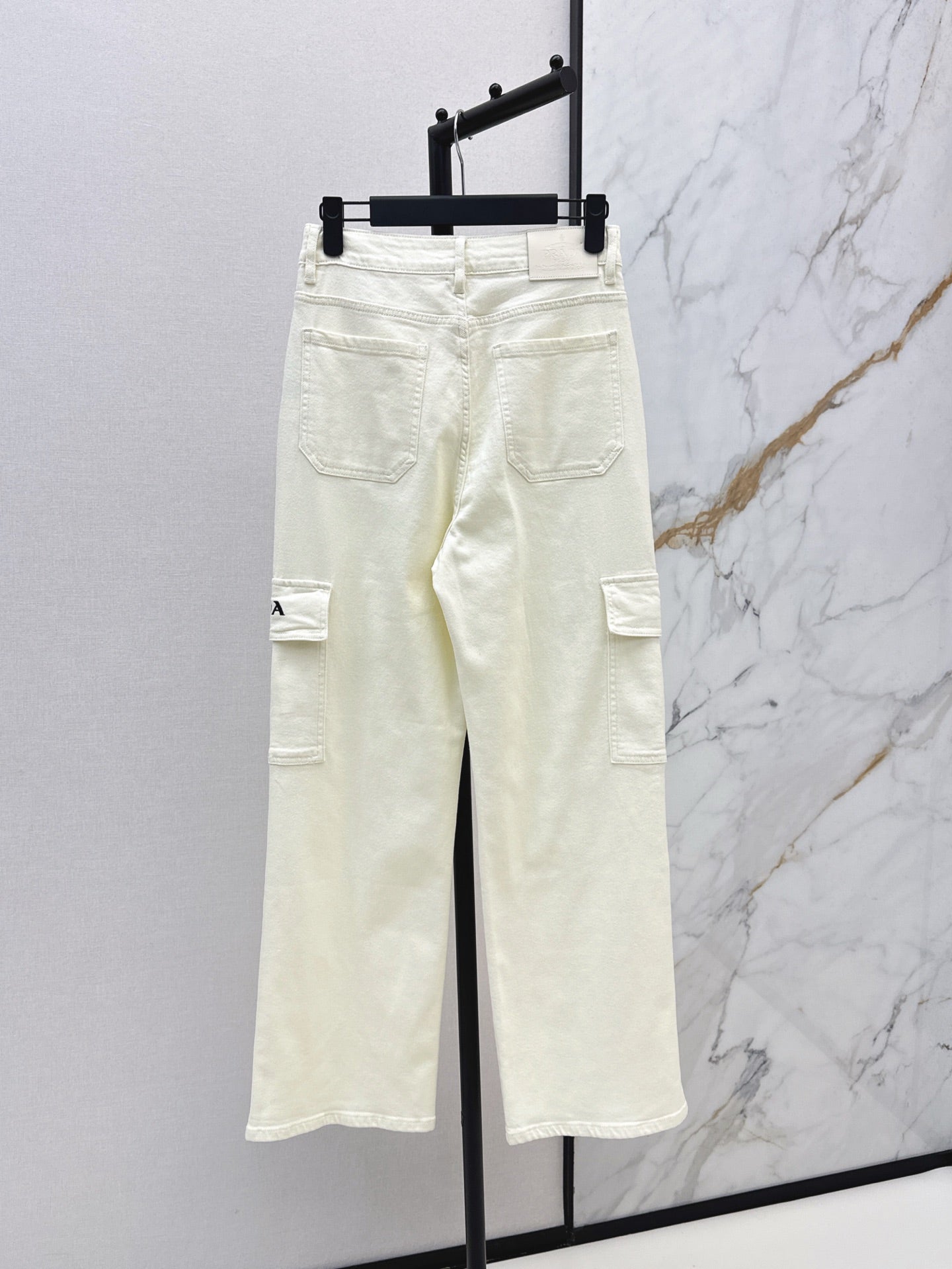Pra* 25ss embroidered pocket jeans