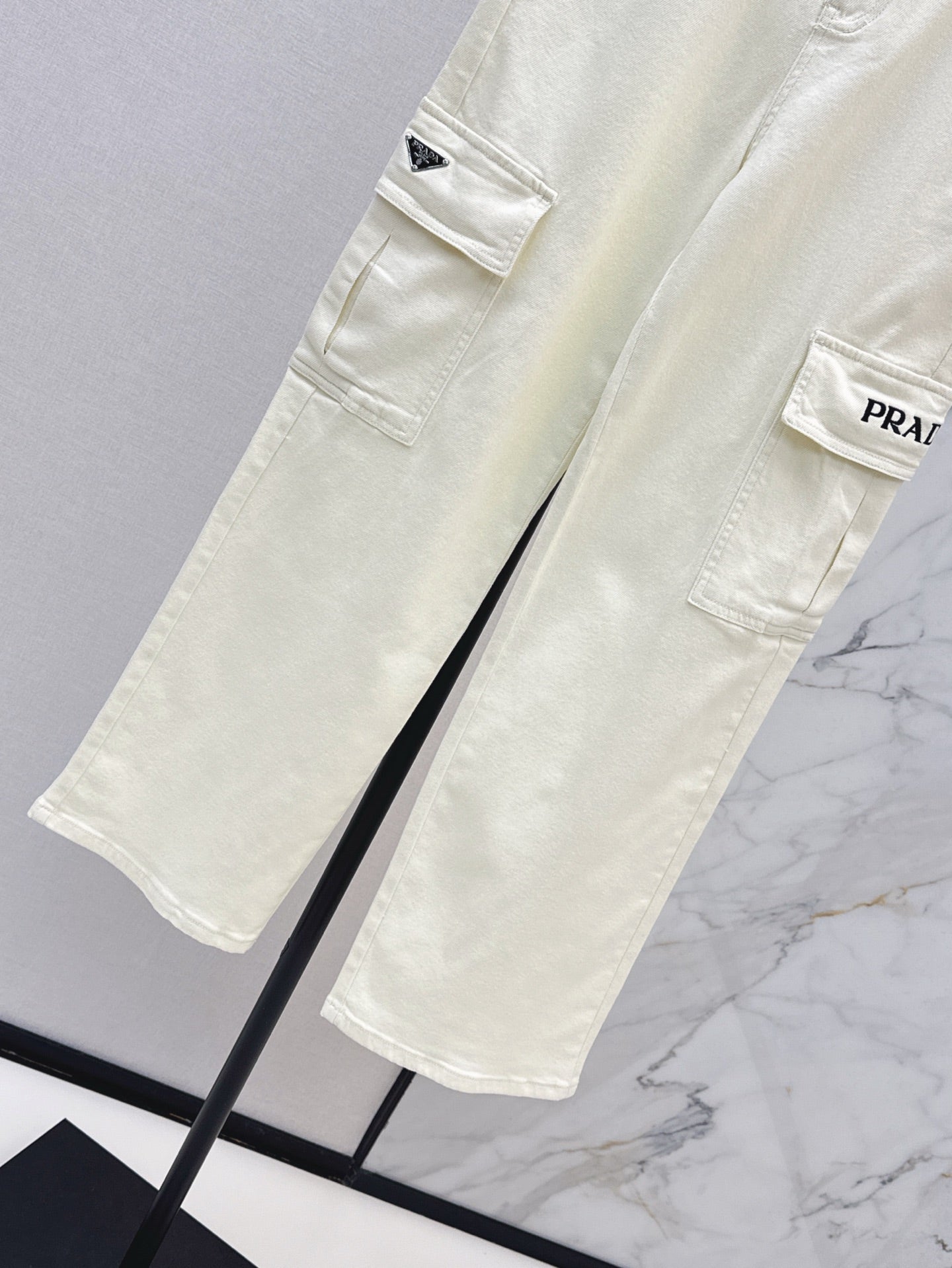 Pra* 25ss embroidered pocket jeans