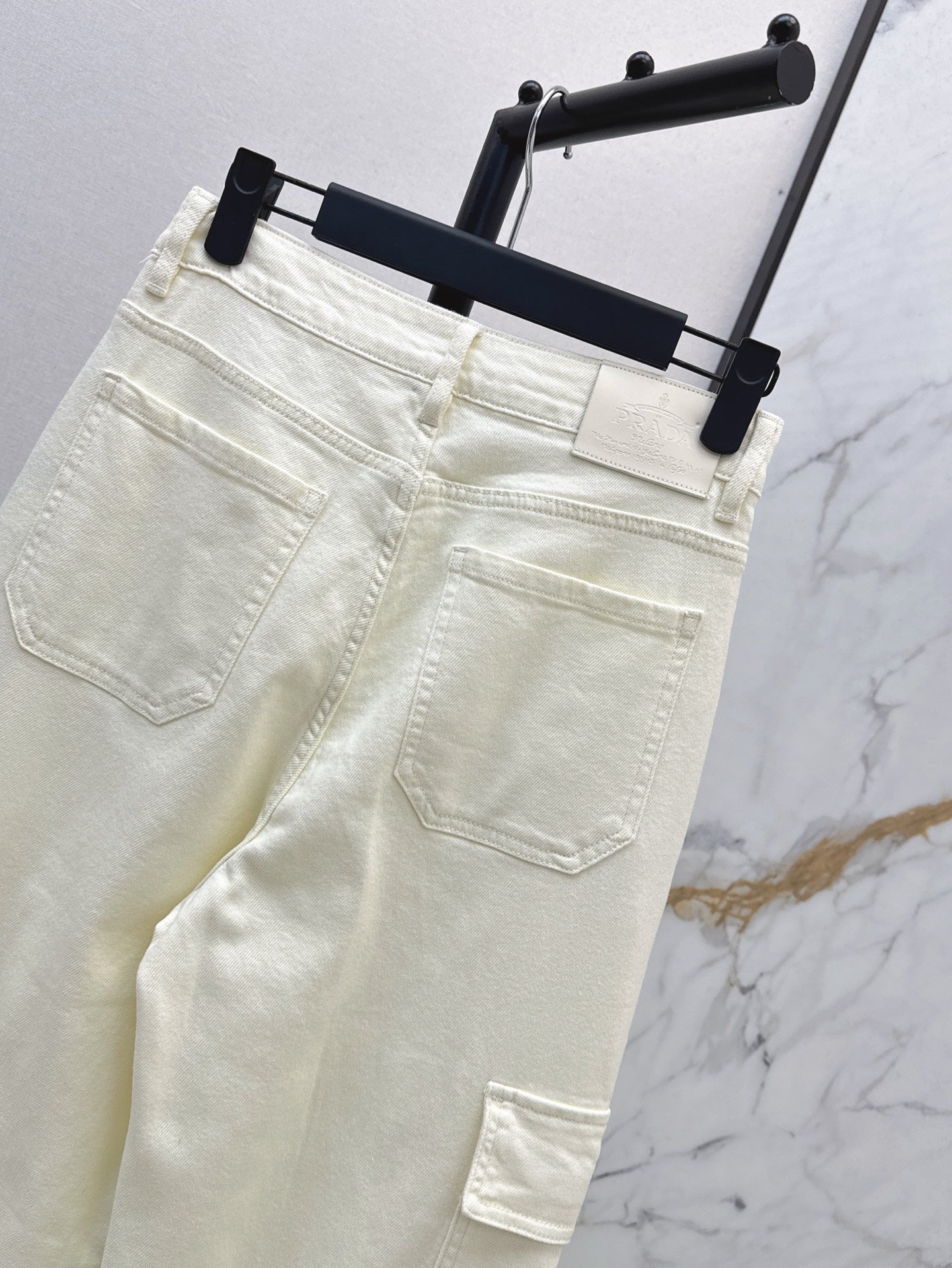 Pra* 25ss embroidered pocket jeans
