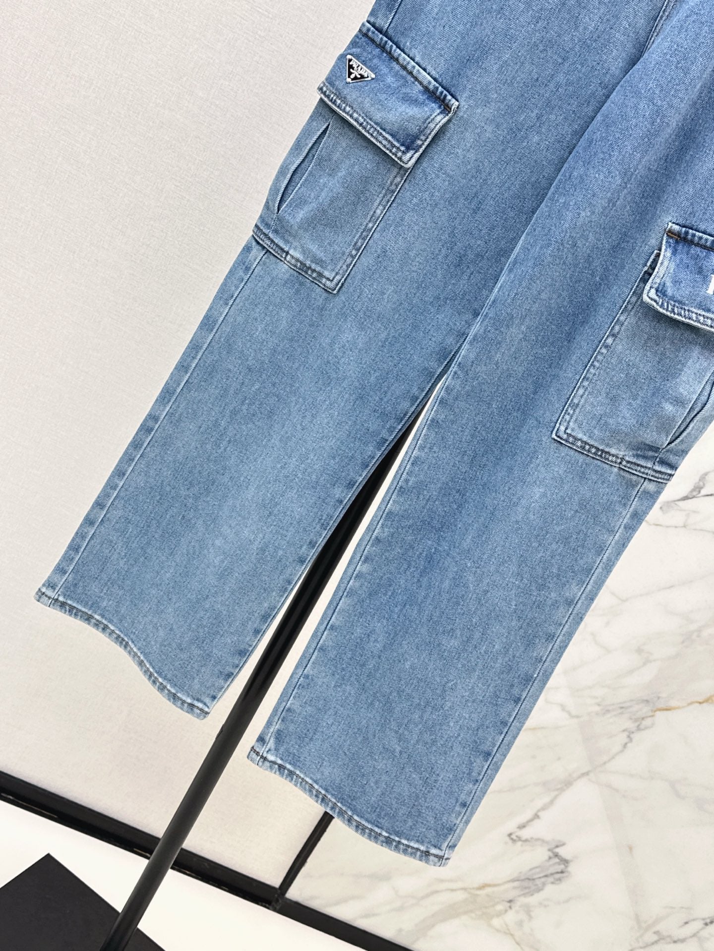 Pra* 25ss embroidered pocket jeans