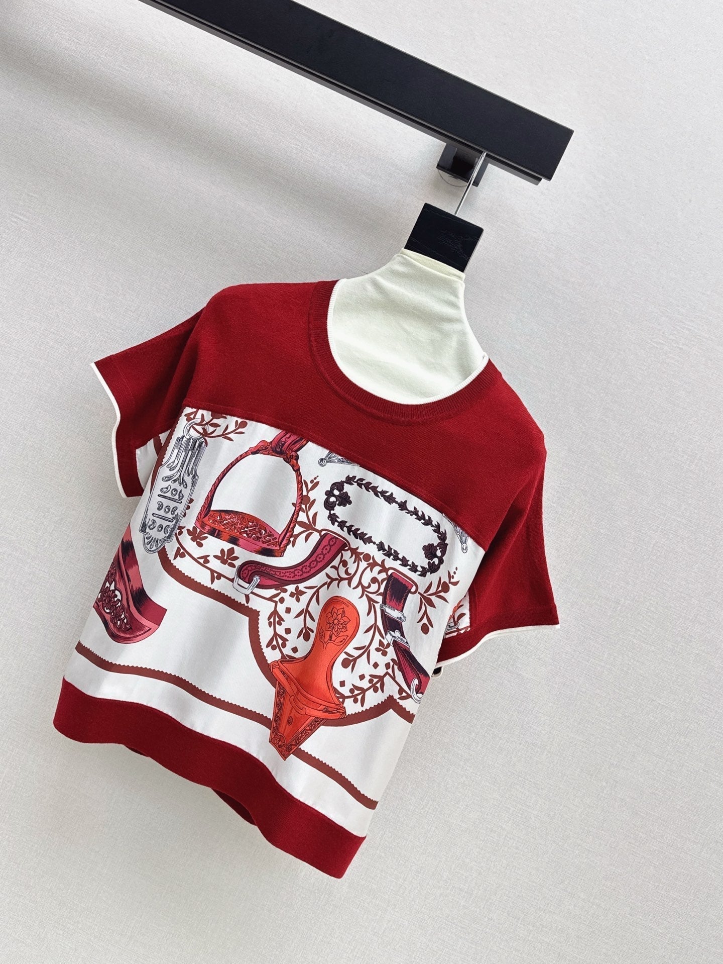 Herm* 25ss Stirrup printed  twillaine T-shirt