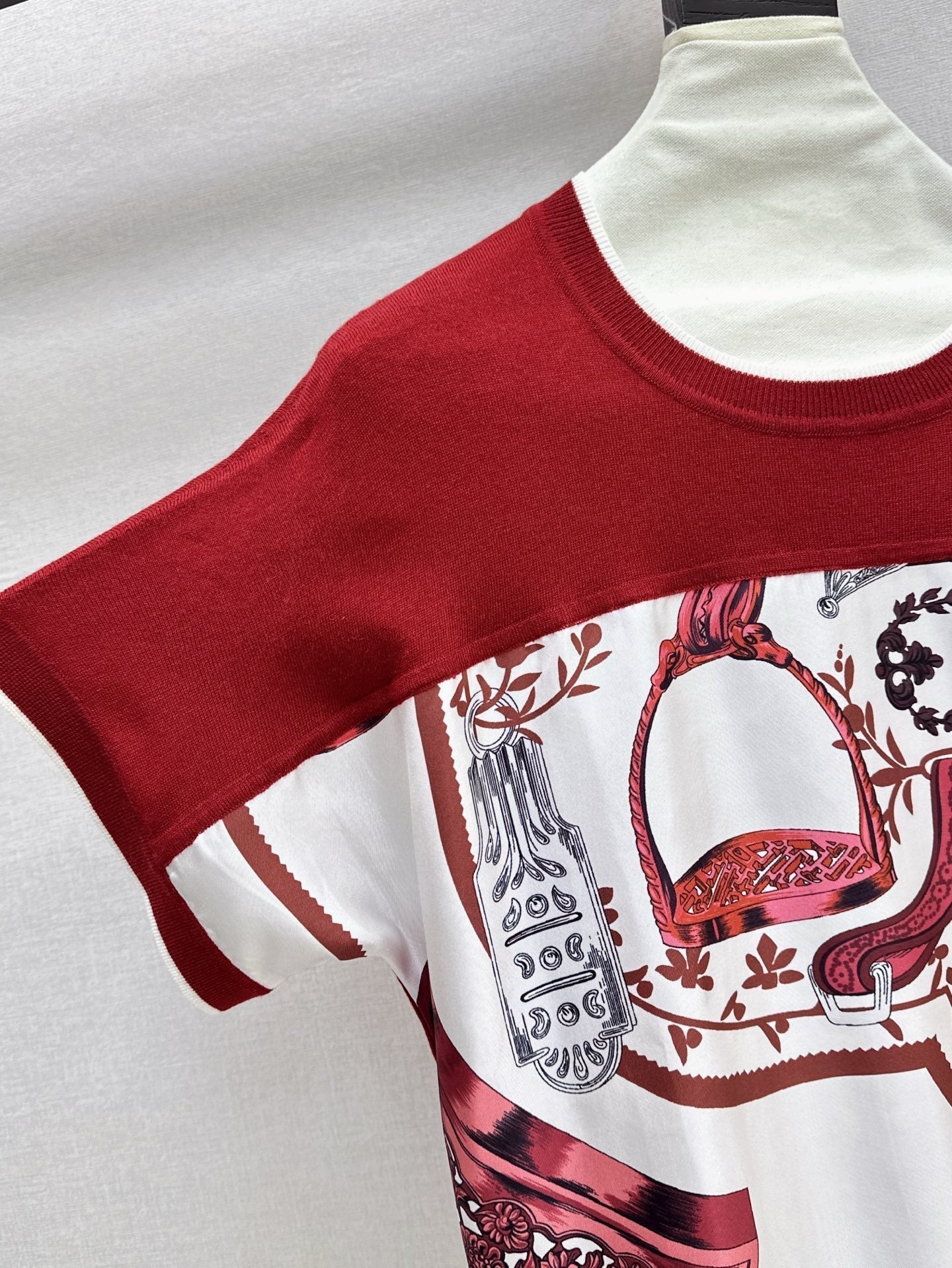 Herm* 25ss Stirrup printed  twillaine T-shirt