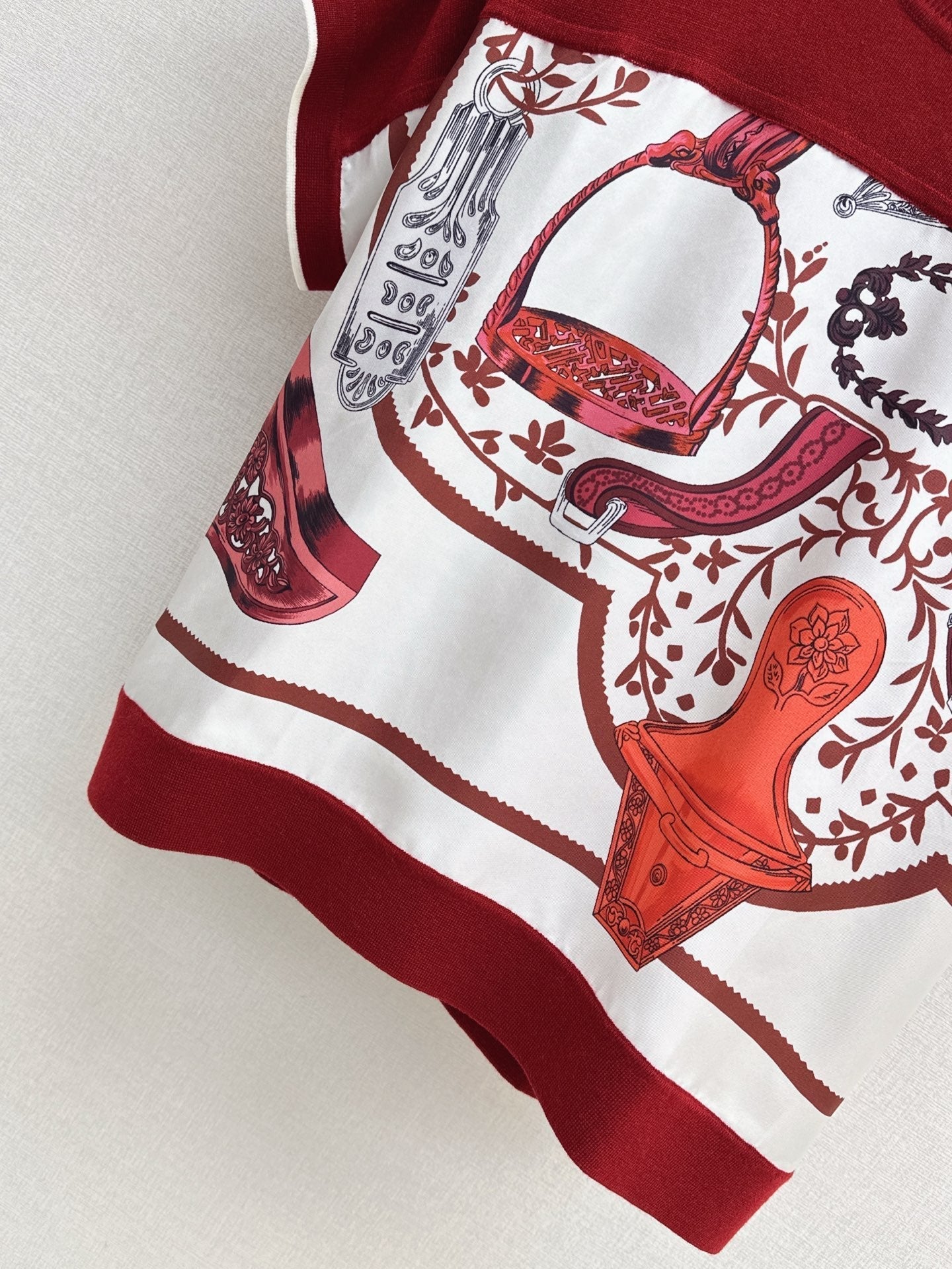 Herm* 25ss Stirrup printed  twillaine T-shirt