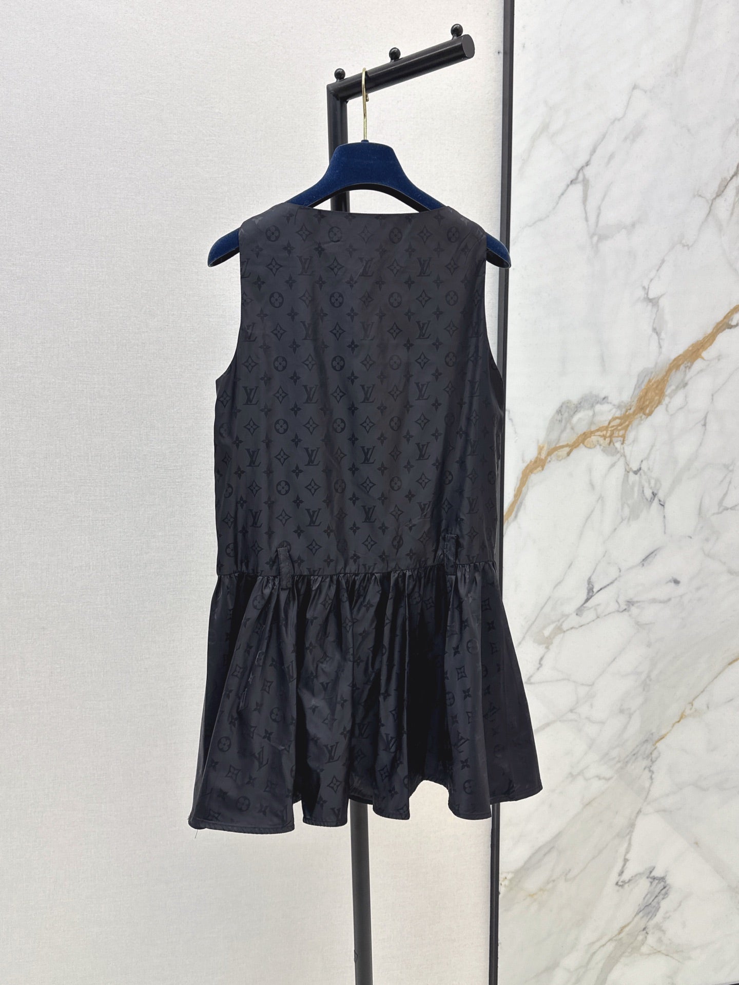 Loui* 25ss sleeveless dress