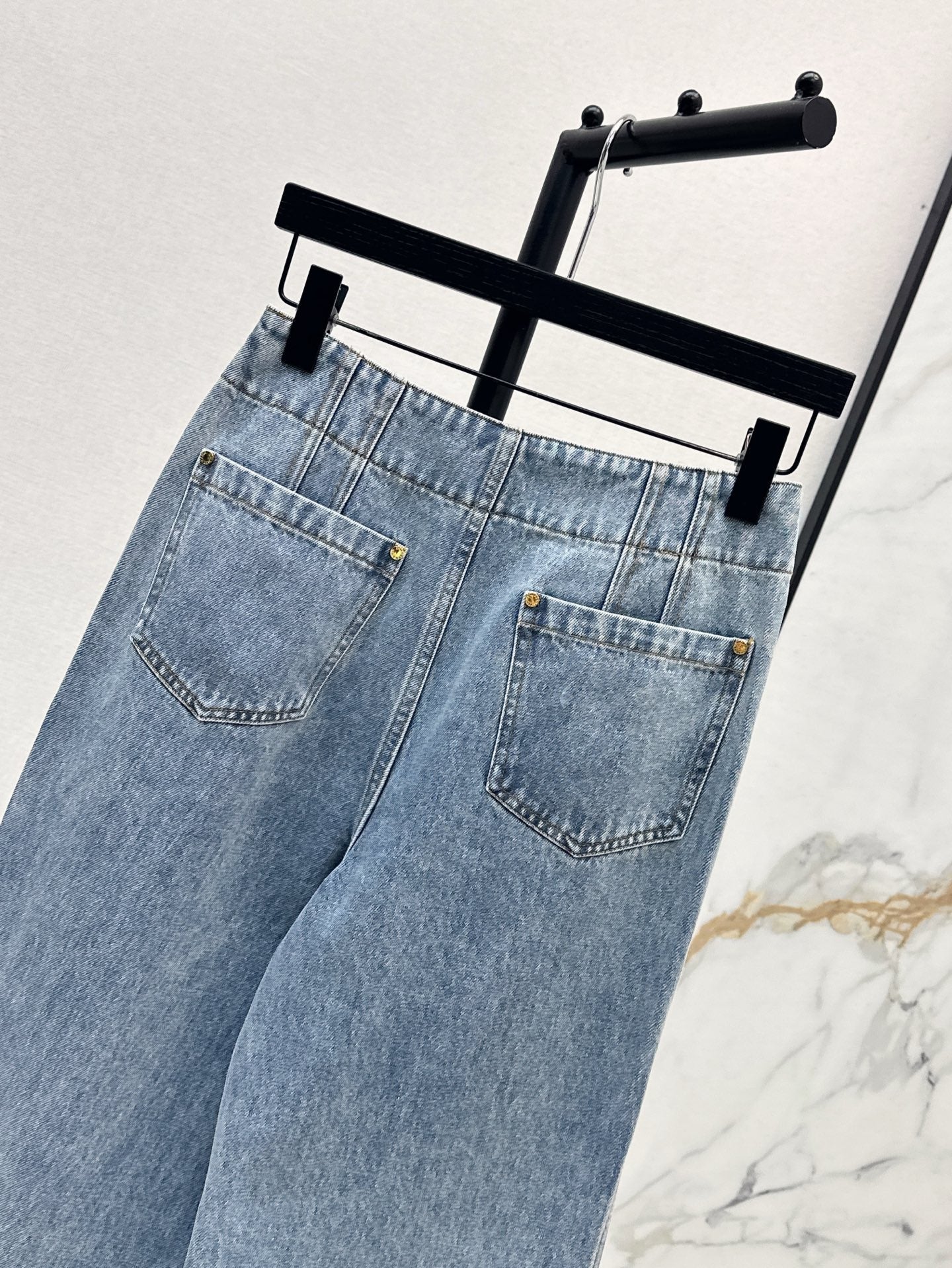 Zim* 25ss High-rise flared jeans