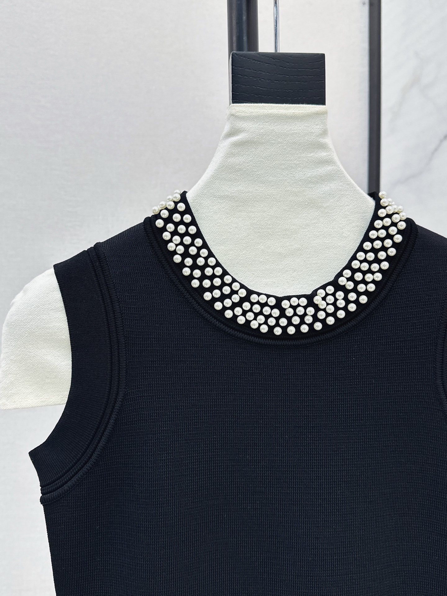 C*nel 25ss two-tone fitted knit dress