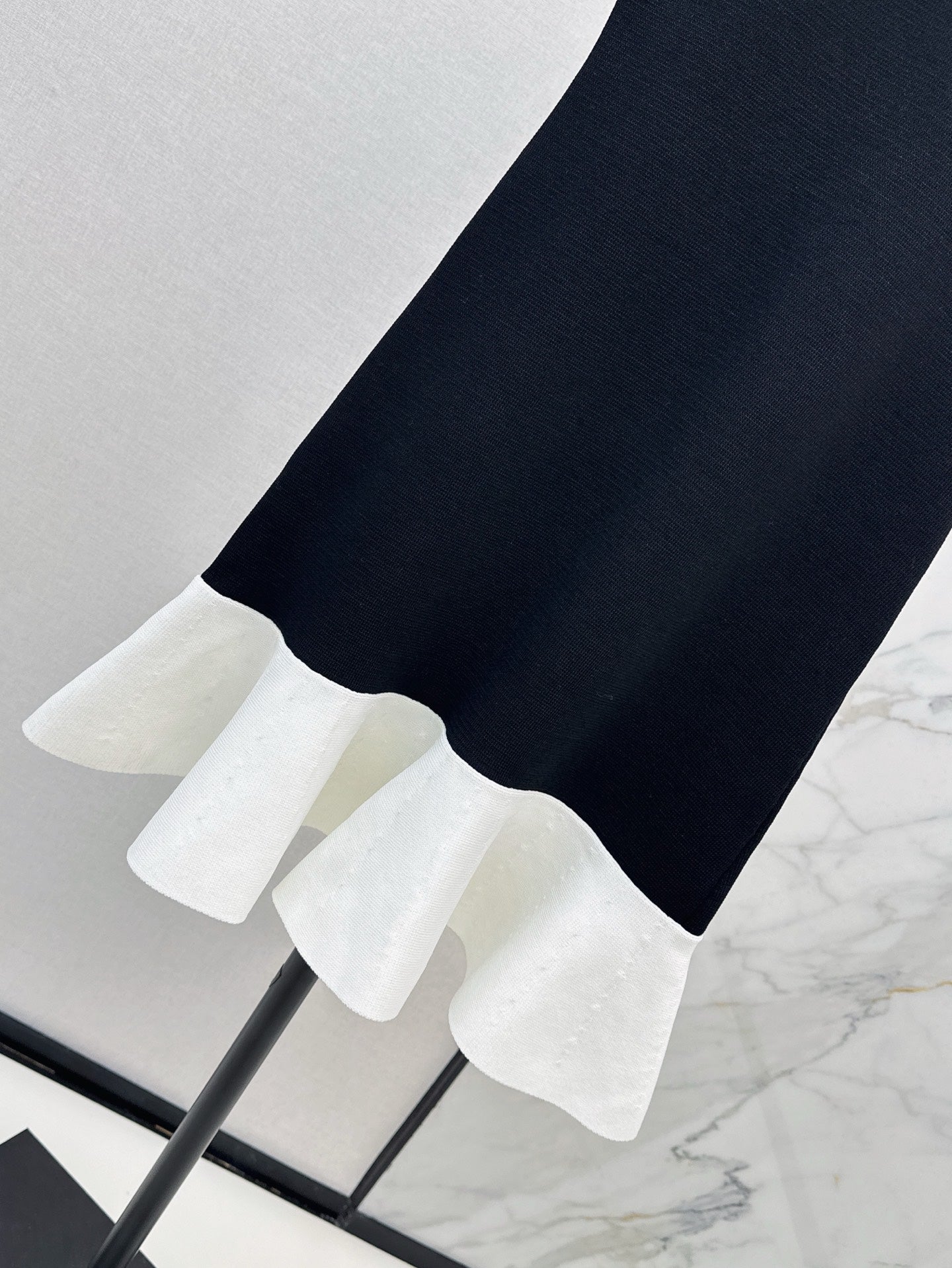 C*nel 25ss two-tone fitted knit dress