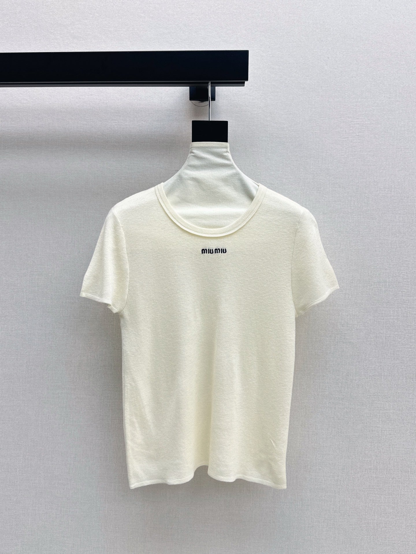 M*u 25ss embroidered knit top