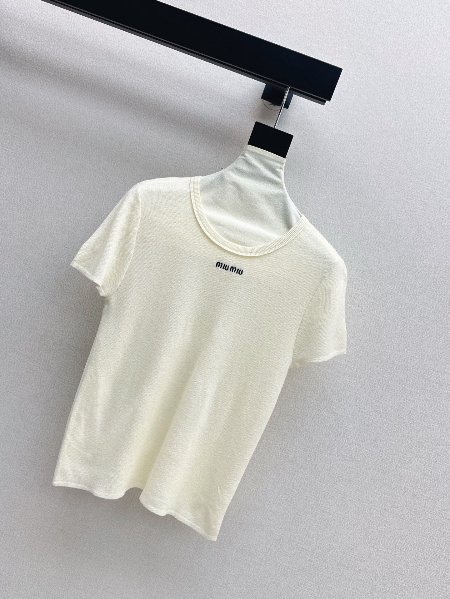 M*u 25ss embroidered knit top