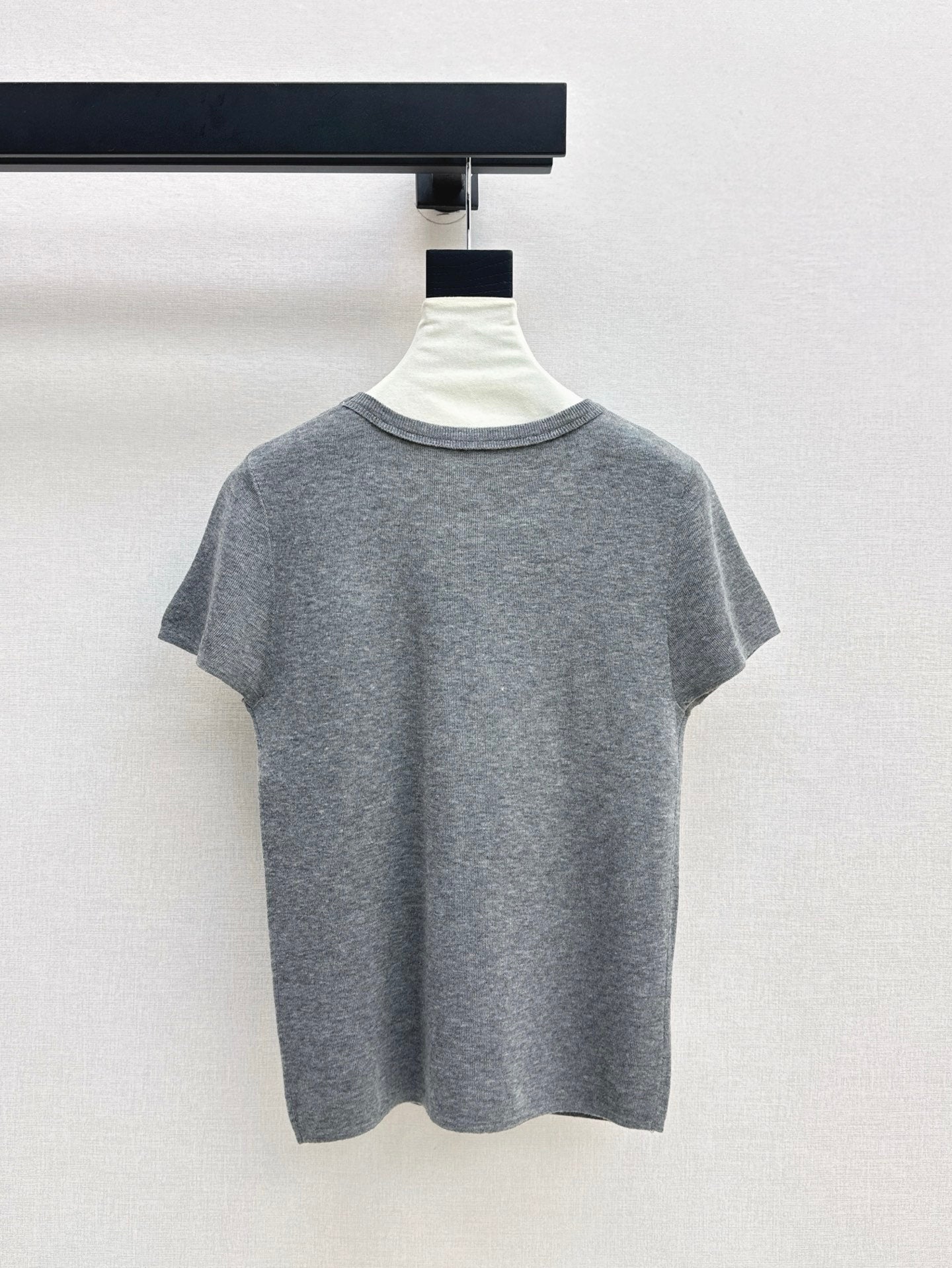 M*u 25ss embroidered knit top