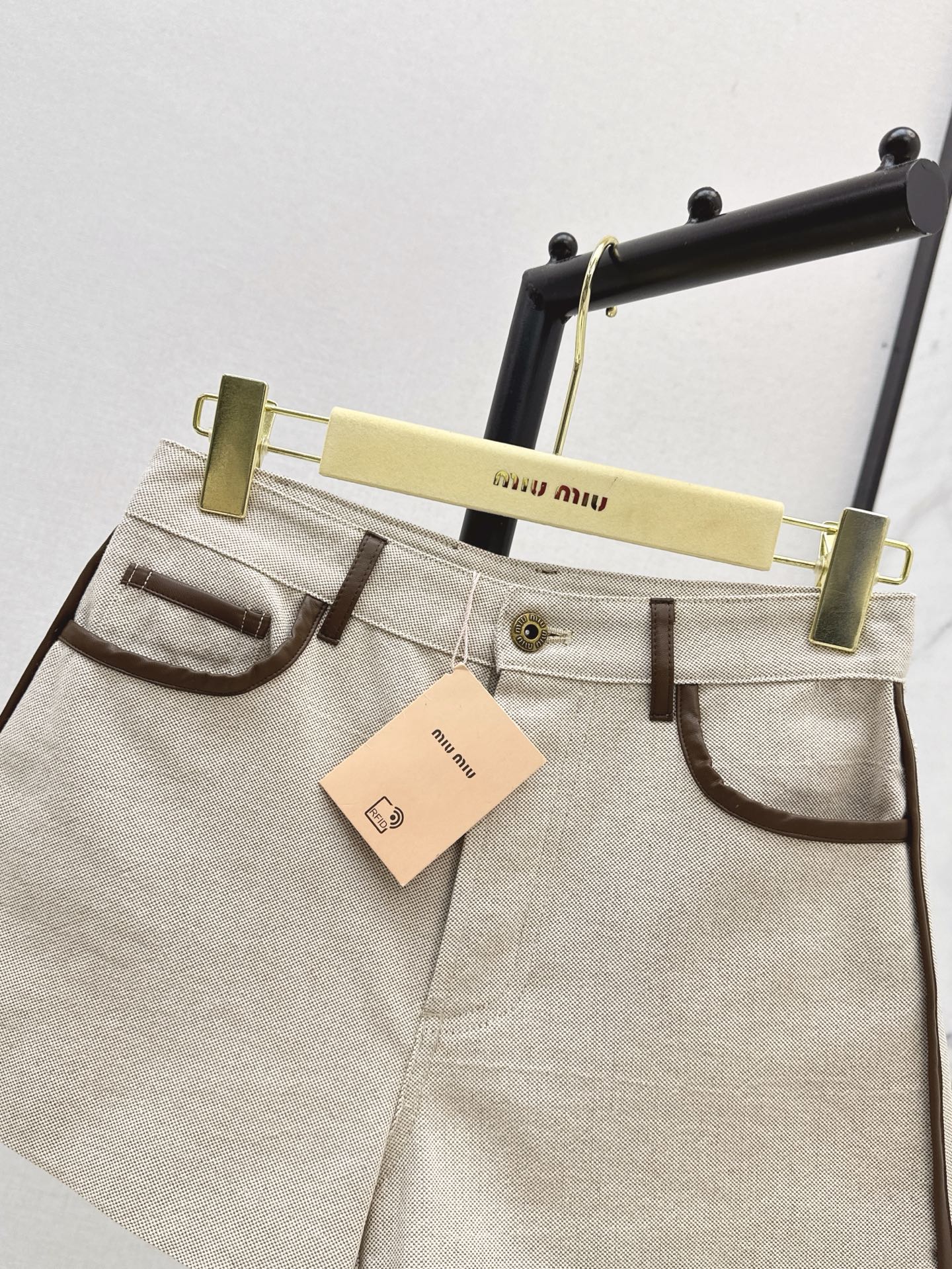 M*u 25ss Colorblock hem shorts