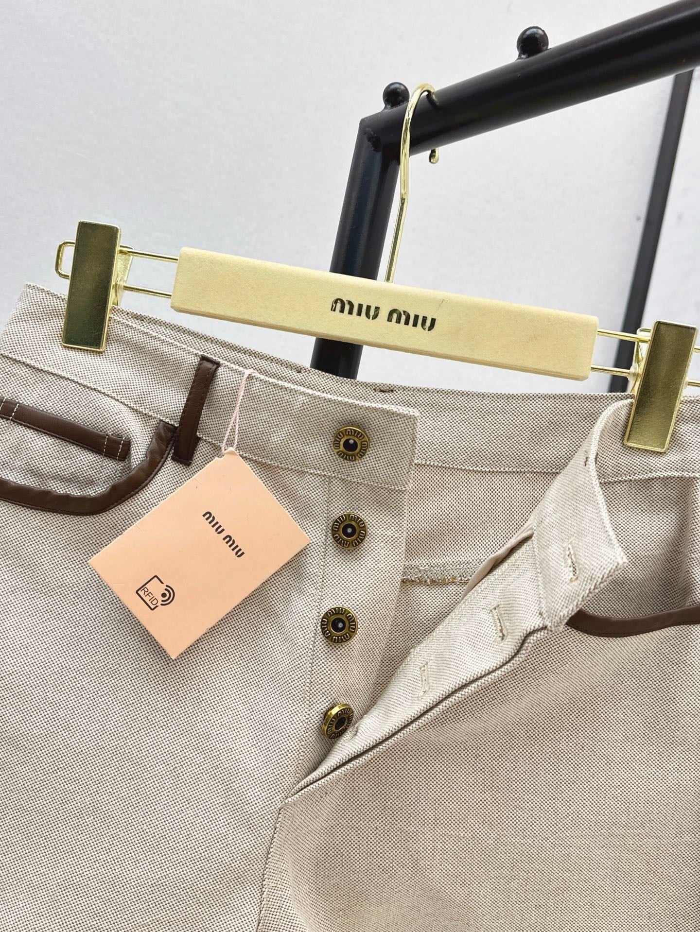 M*u 25ss Colorblock hem shorts