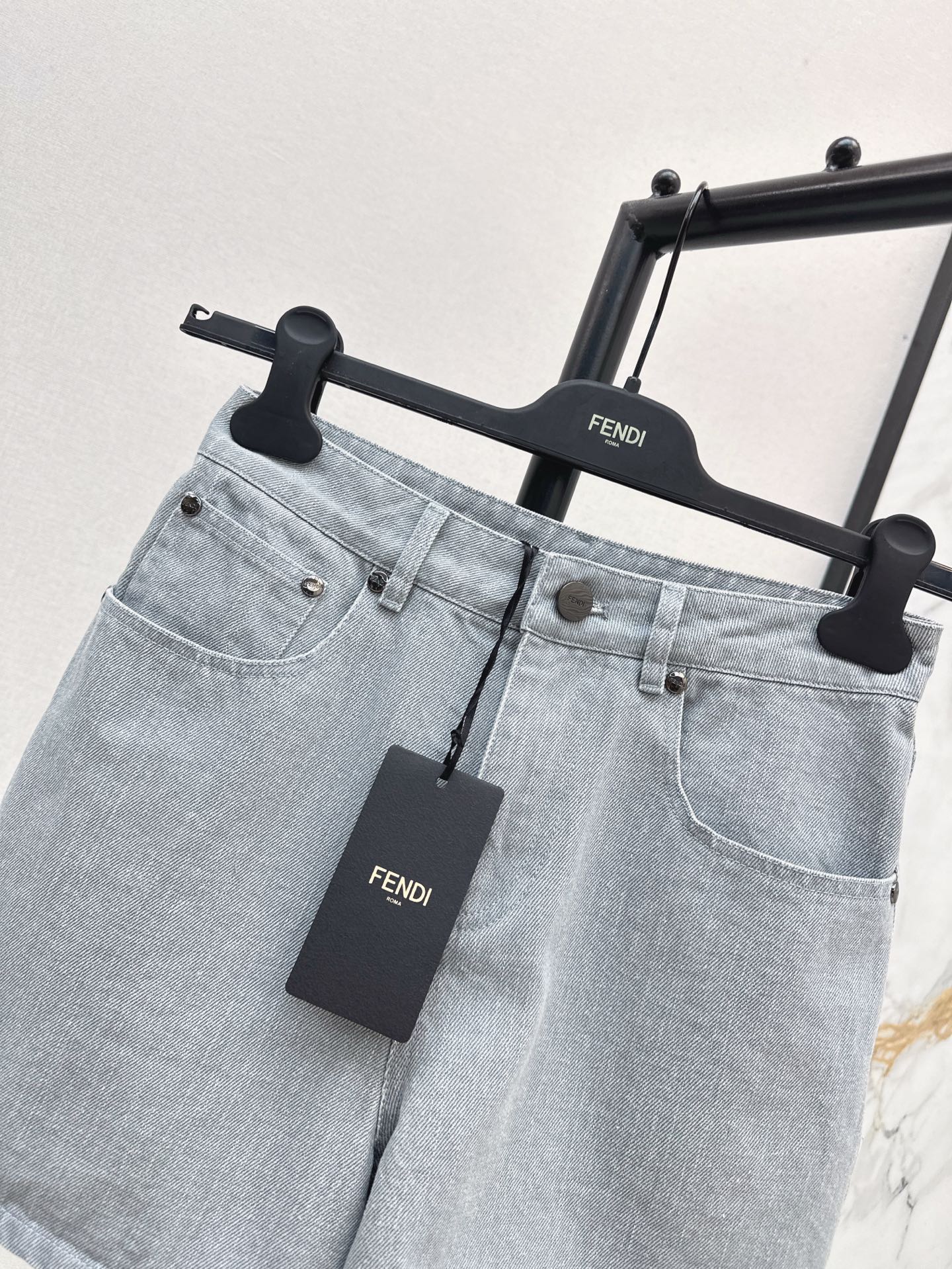 Fd* 25ss five-pocket denim shorts