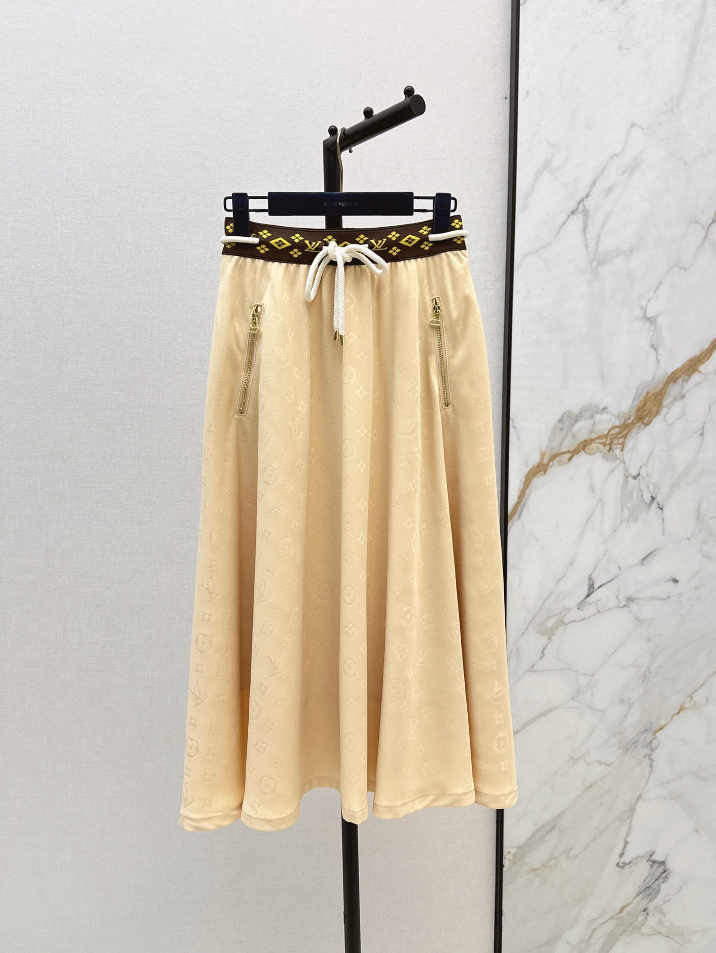 Loui* 25ss monogram elastic waist skirt