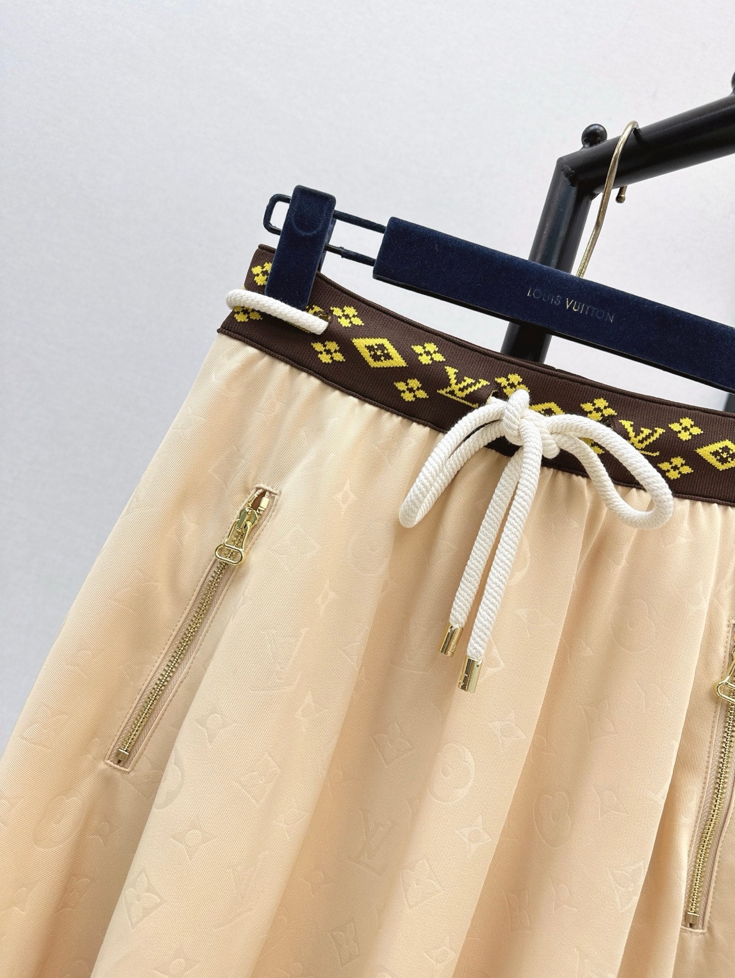 Loui* 25ss monogram elastic waist skirt