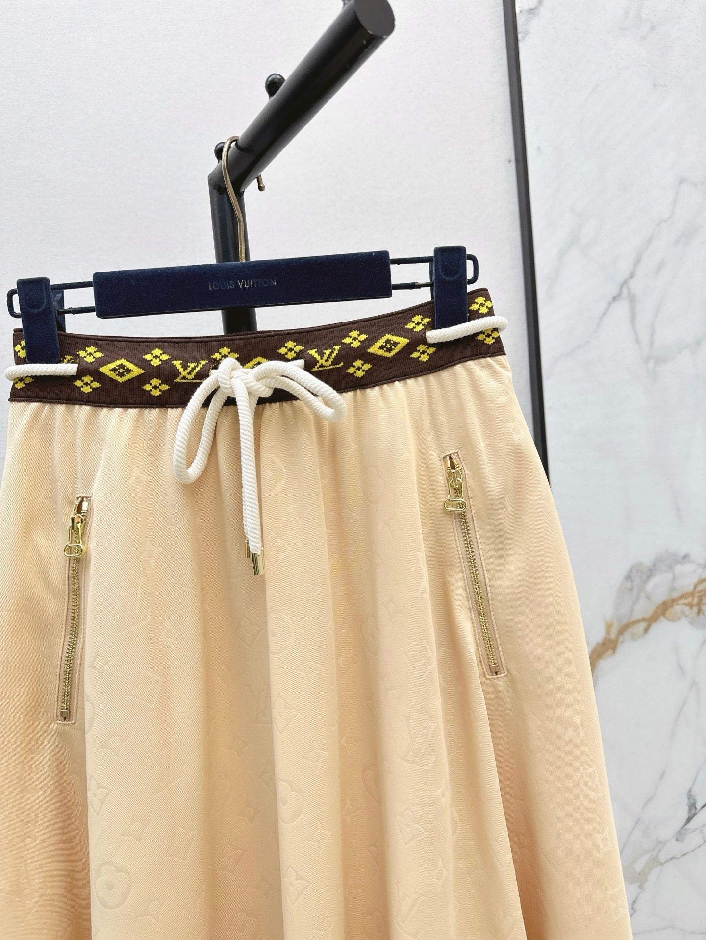Loui* 25ss monogram elastic waist skirt