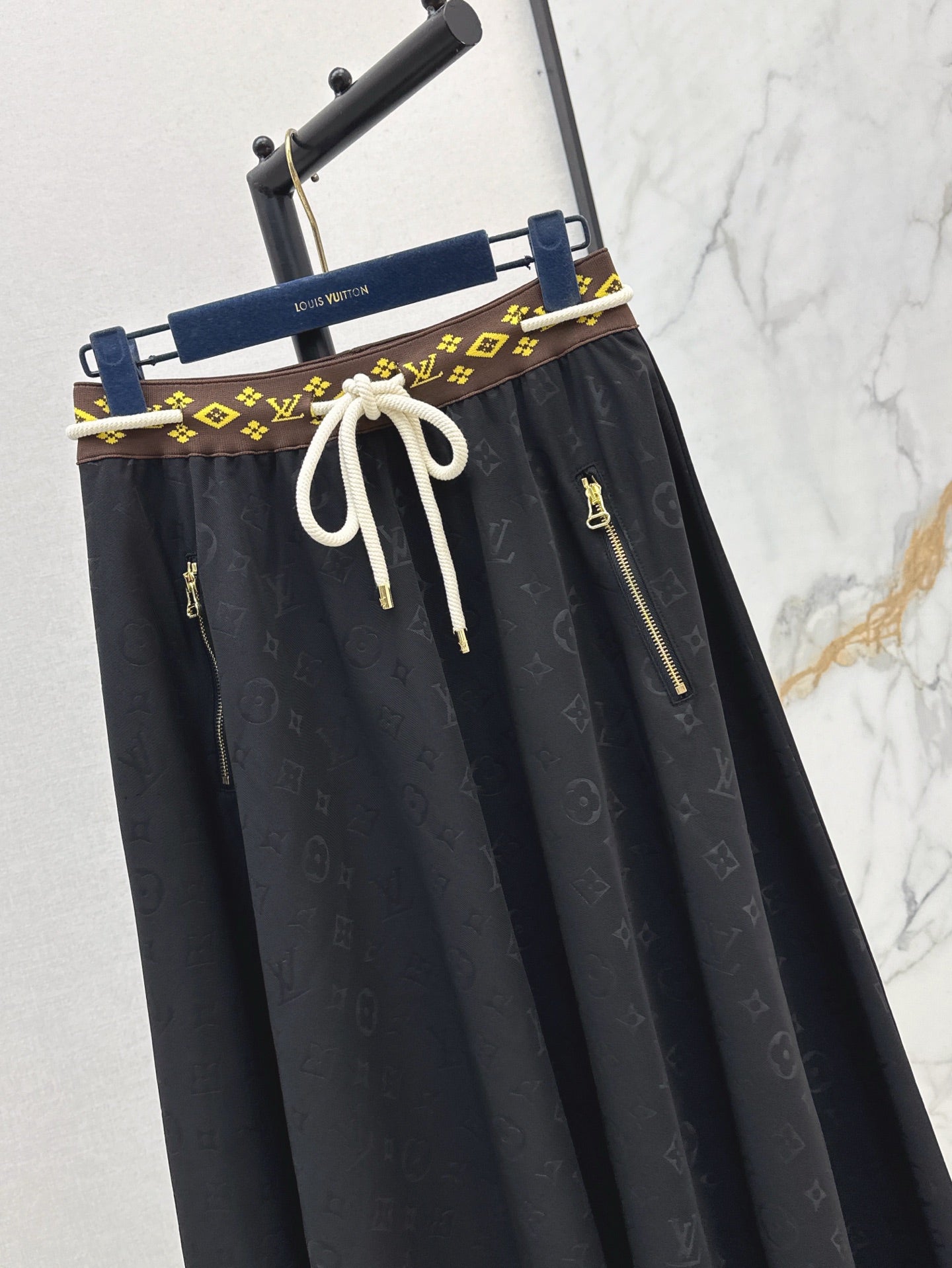 Loui* 25ss monogram elastic waist skirt