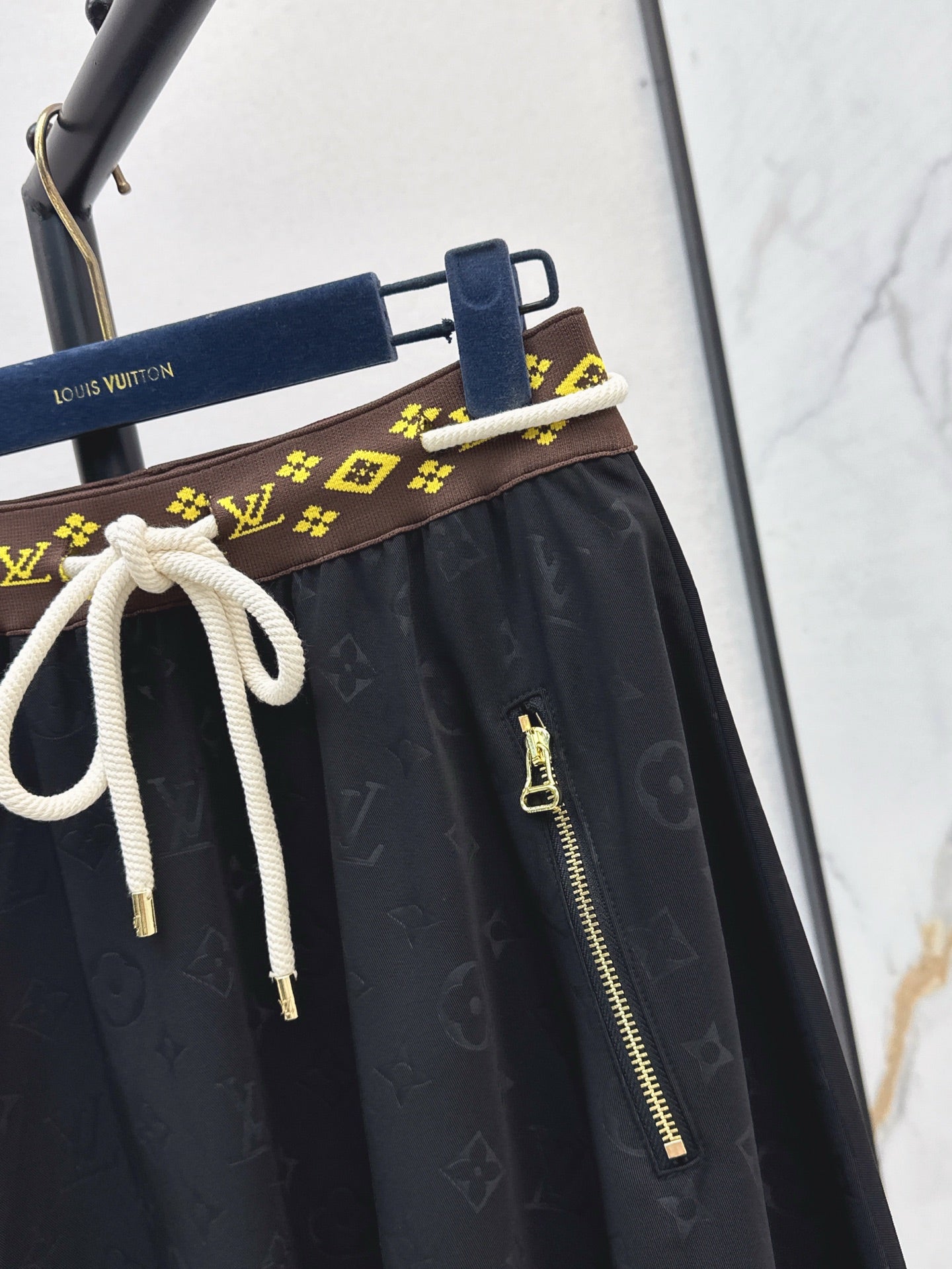 Loui* 25ss monogram elastic waist skirt