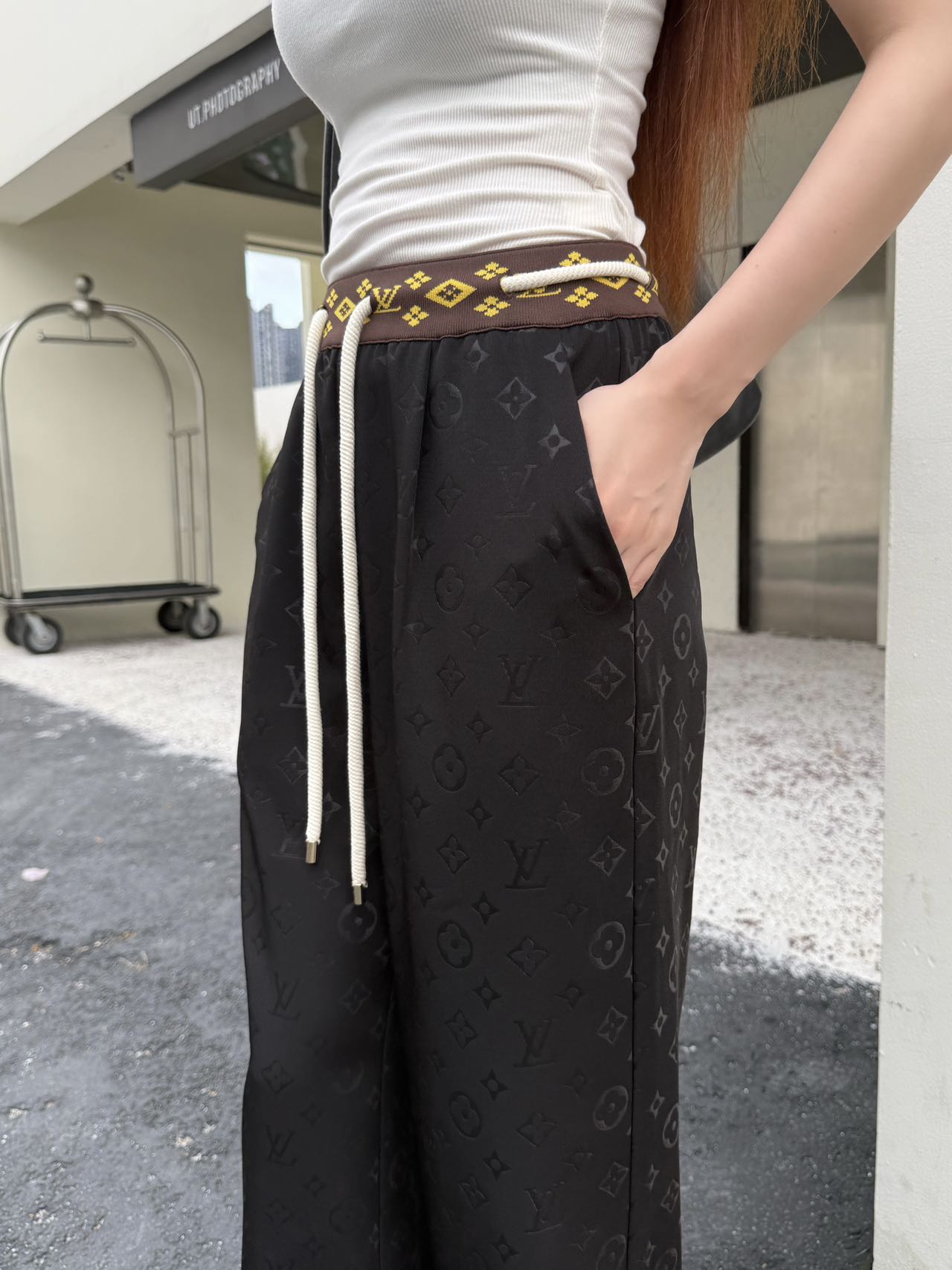 Loui* 25ss monogram printed pants