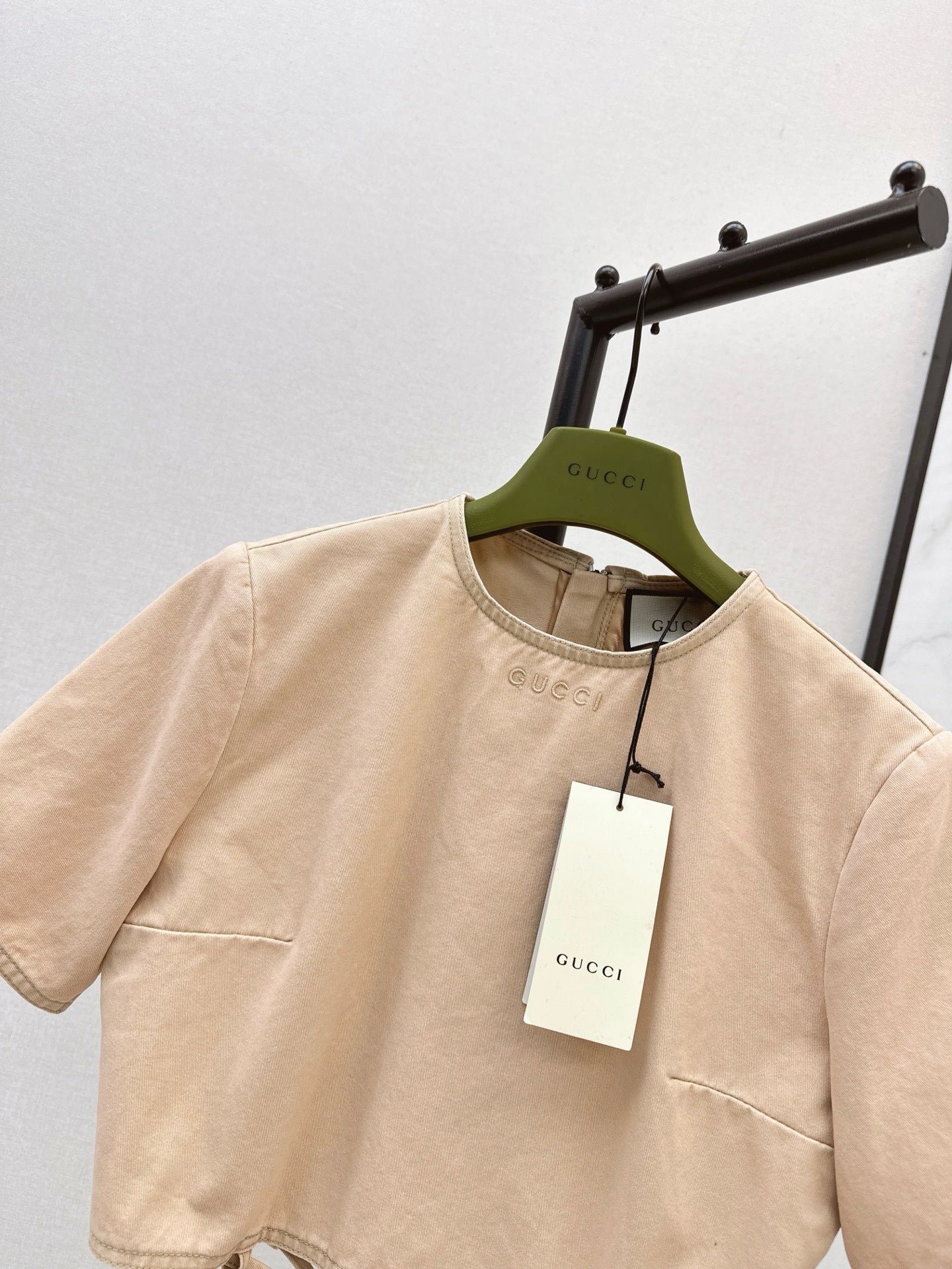 Gu* 25ss  crop shirt with tie hem