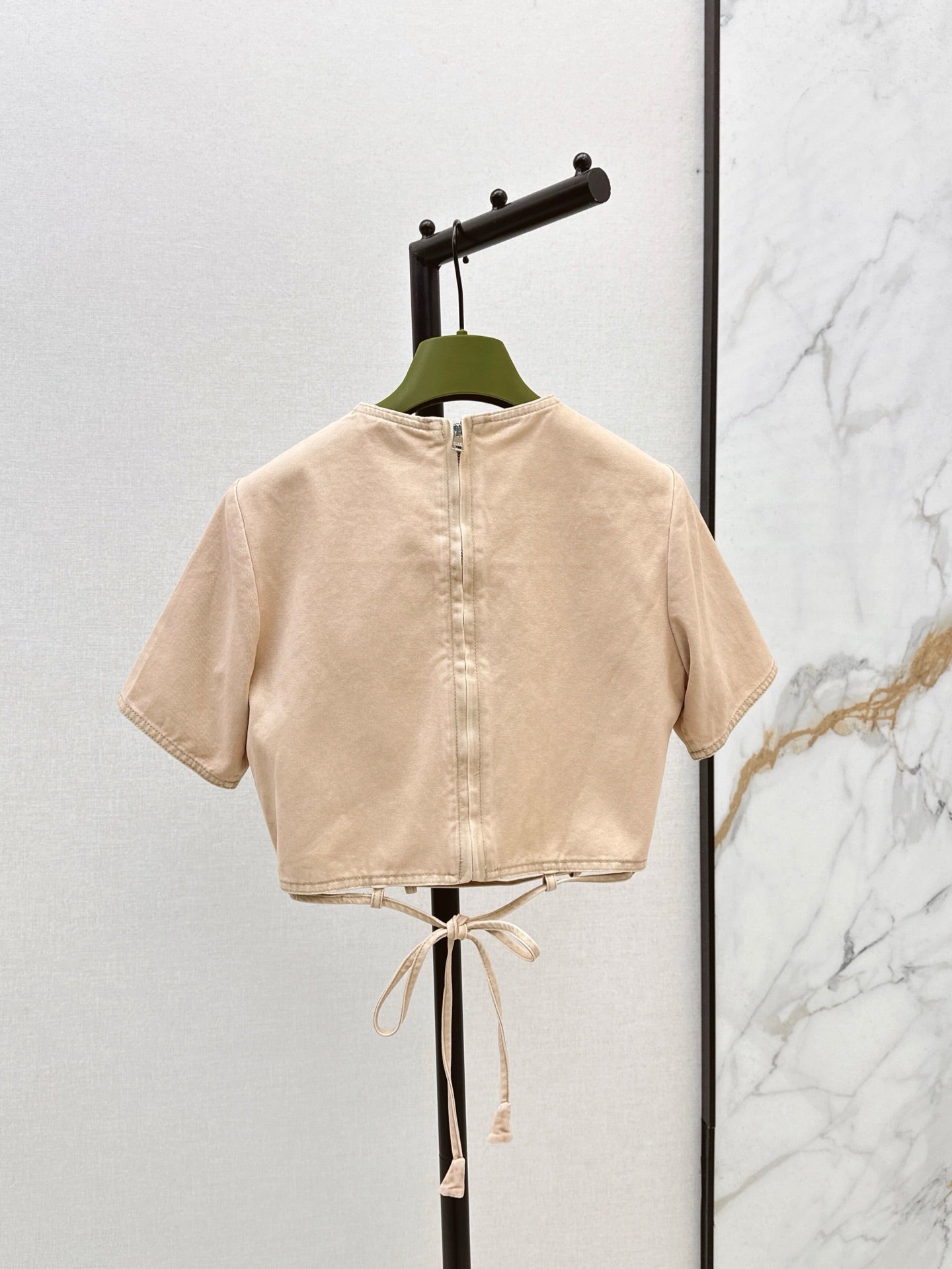 Gu* 25ss  crop shirt with tie hem