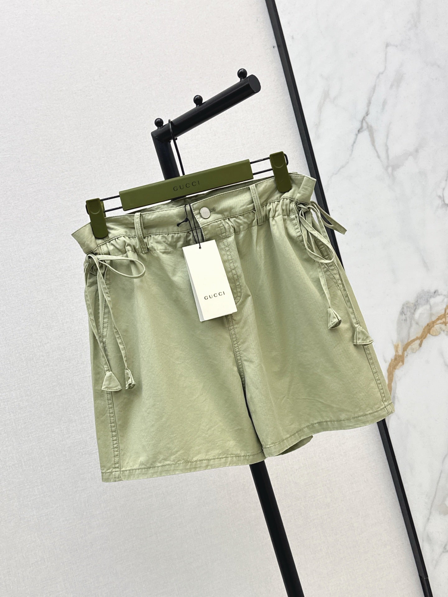 Gu*25ss drawstring high waist shorts