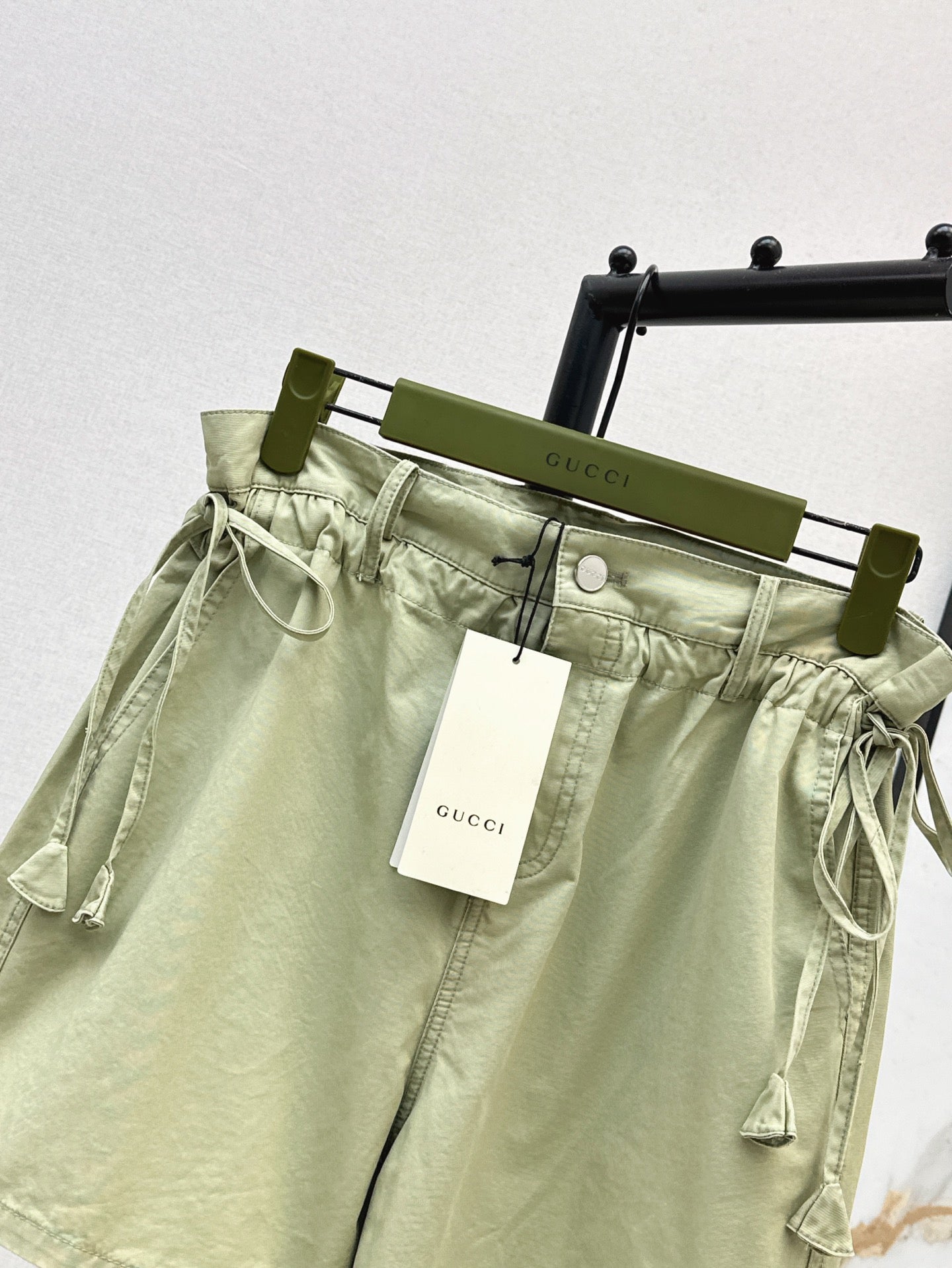 Gu*25ss drawstring high waist shorts