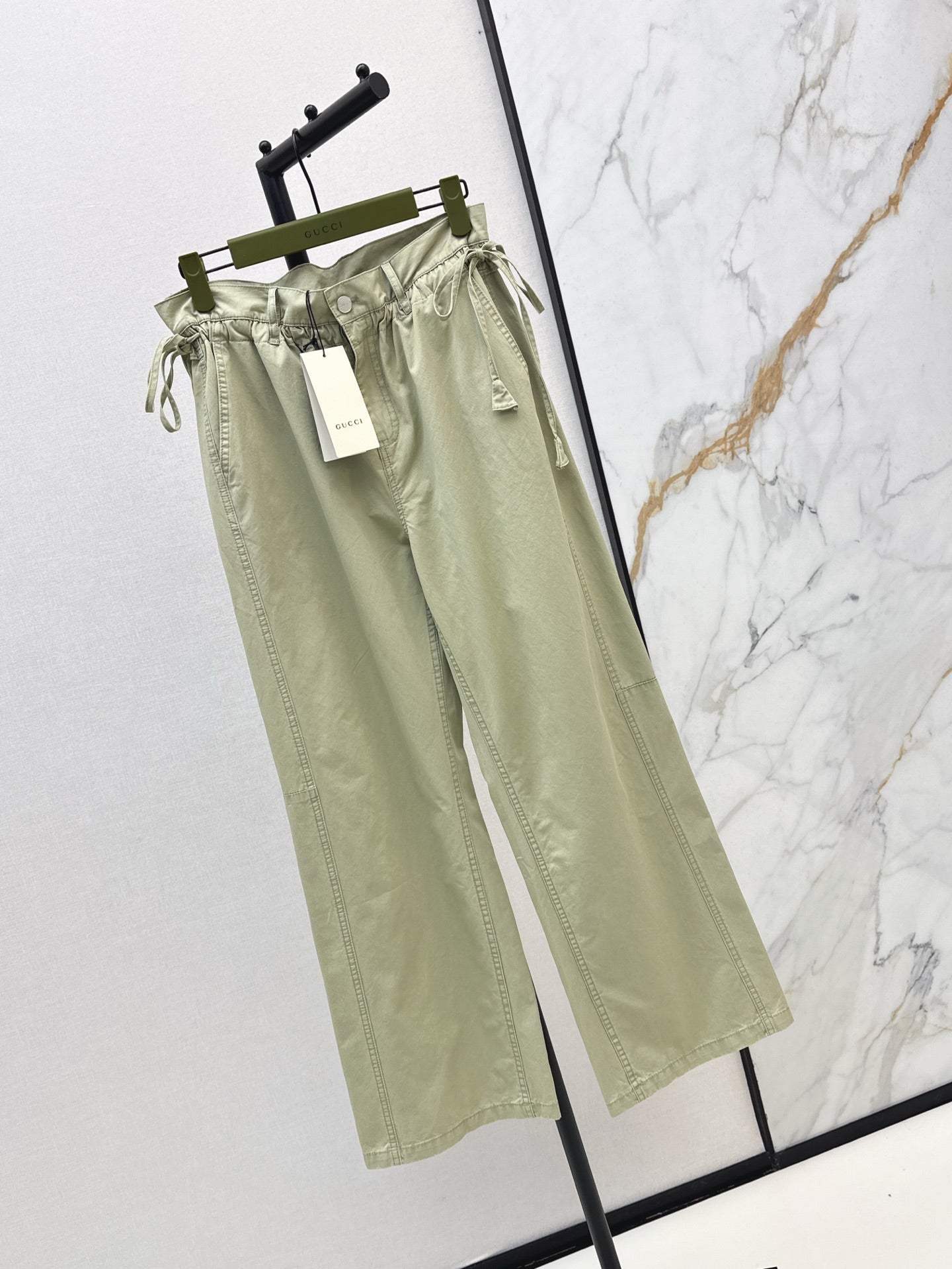 Gu*25ss Drawstring wide-leg pants