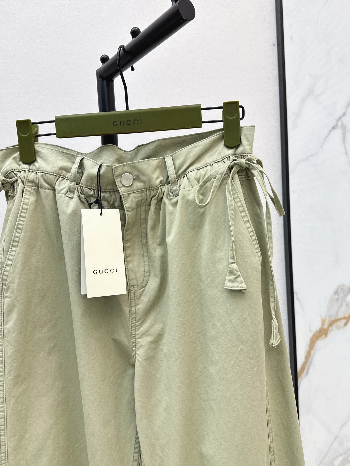 Gu*25ss Drawstring wide-leg pants