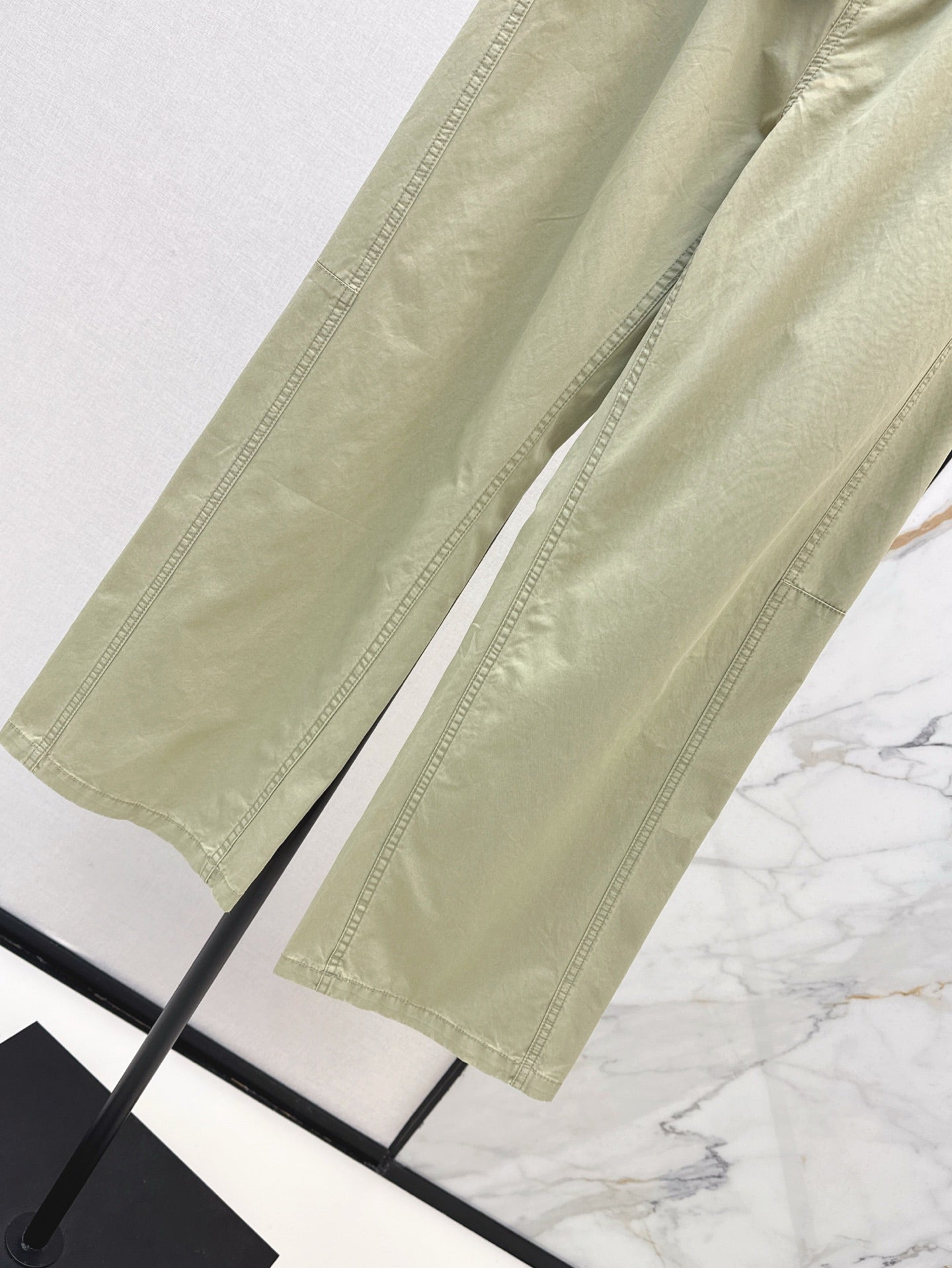 Gu*25ss Drawstring wide-leg pants