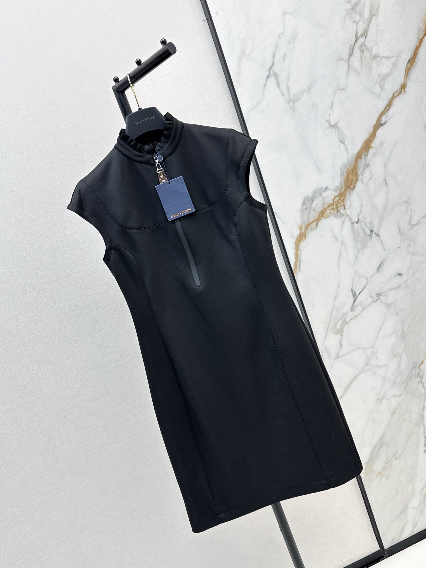 Loui* 25ss cap sleeve midi dress