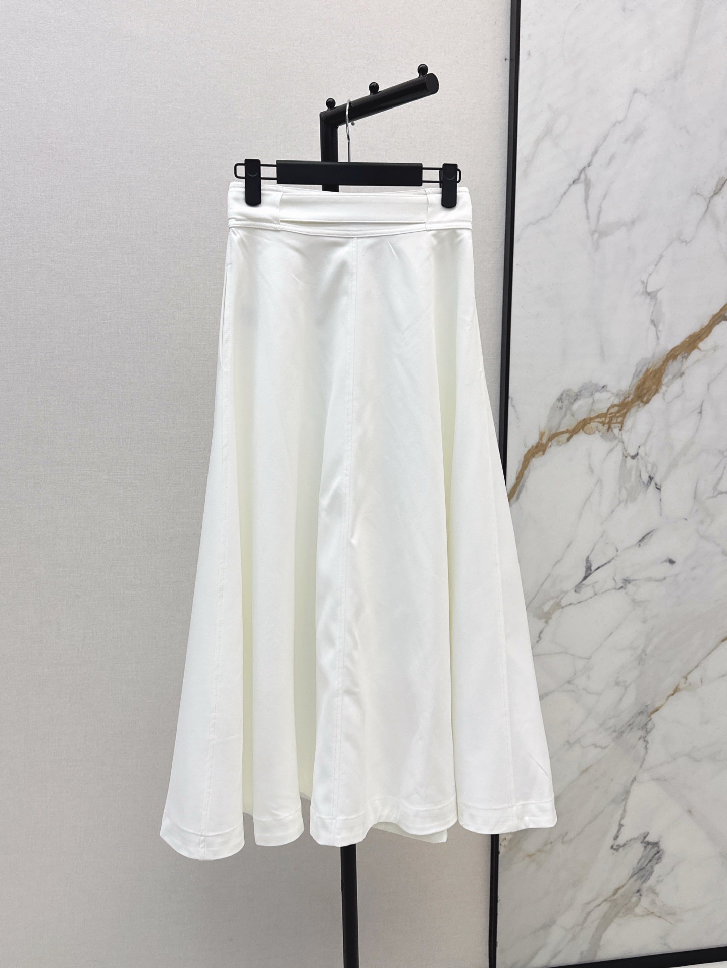 D*r 25ss buttons flared midi skirt