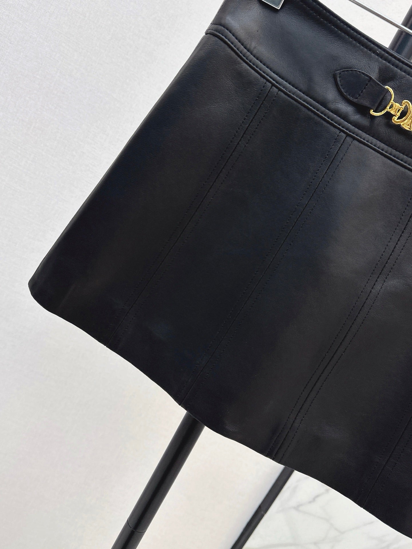 Cel* 25ss gourmette mini skirt in soft lambskin